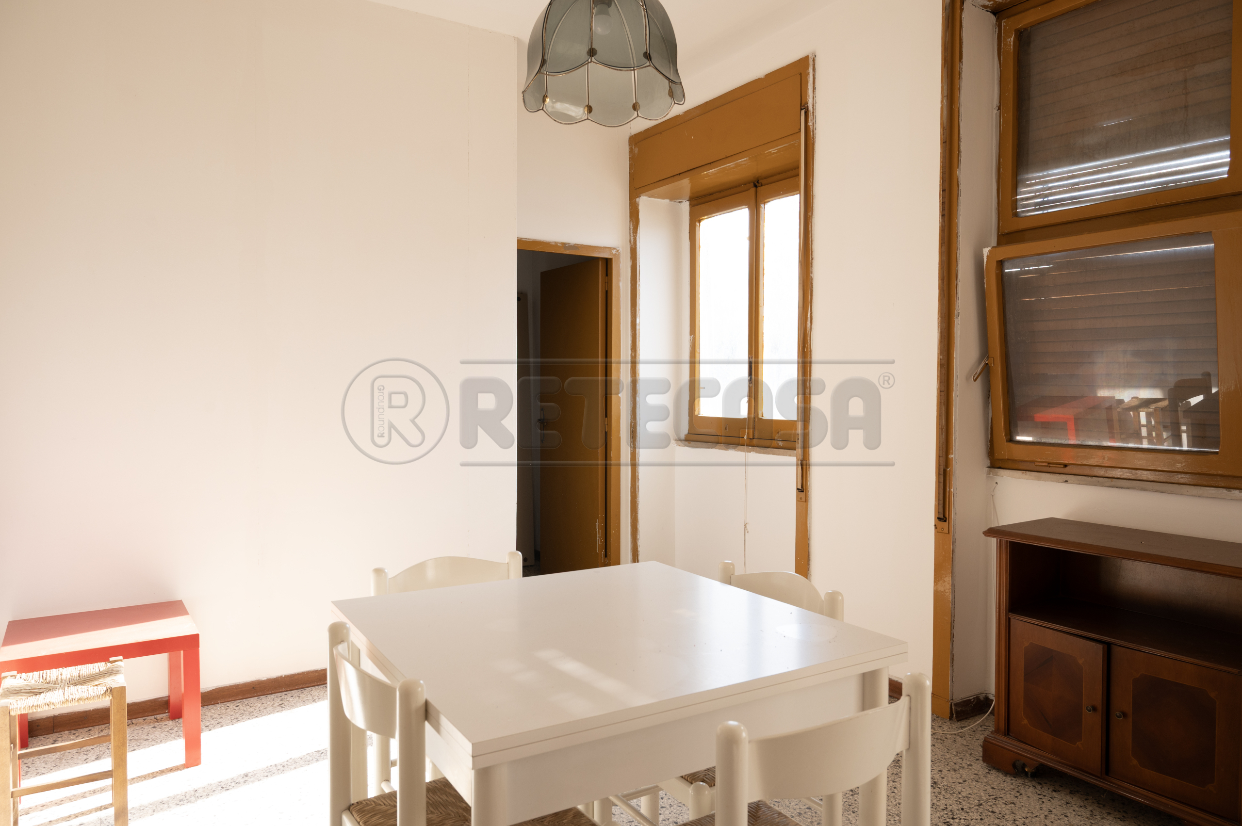 Quadrilocale con terrazzo in viale della libert� 5, Nard�