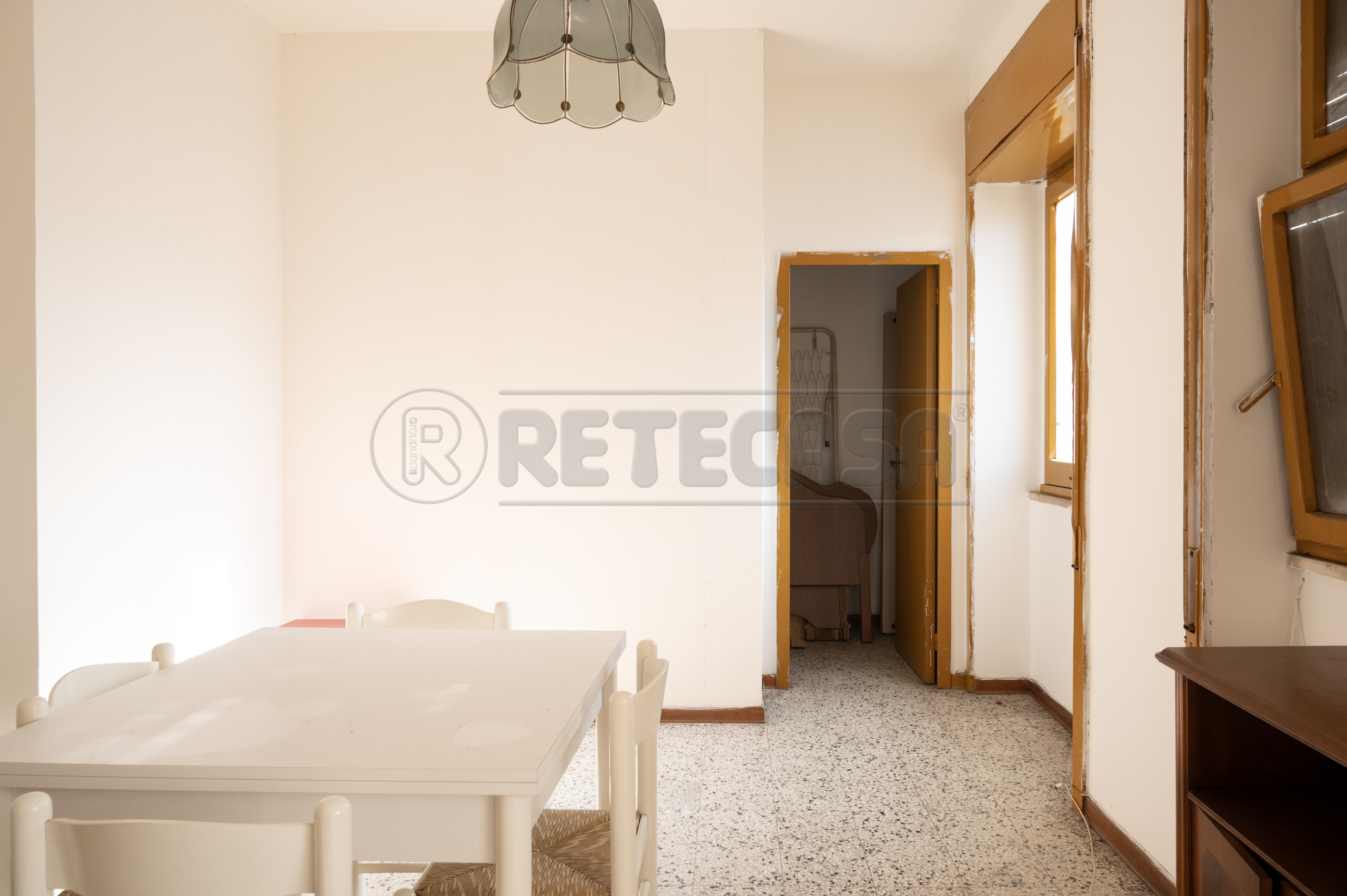 Quadrilocale con terrazzo in viale della libert� 5, Nard�