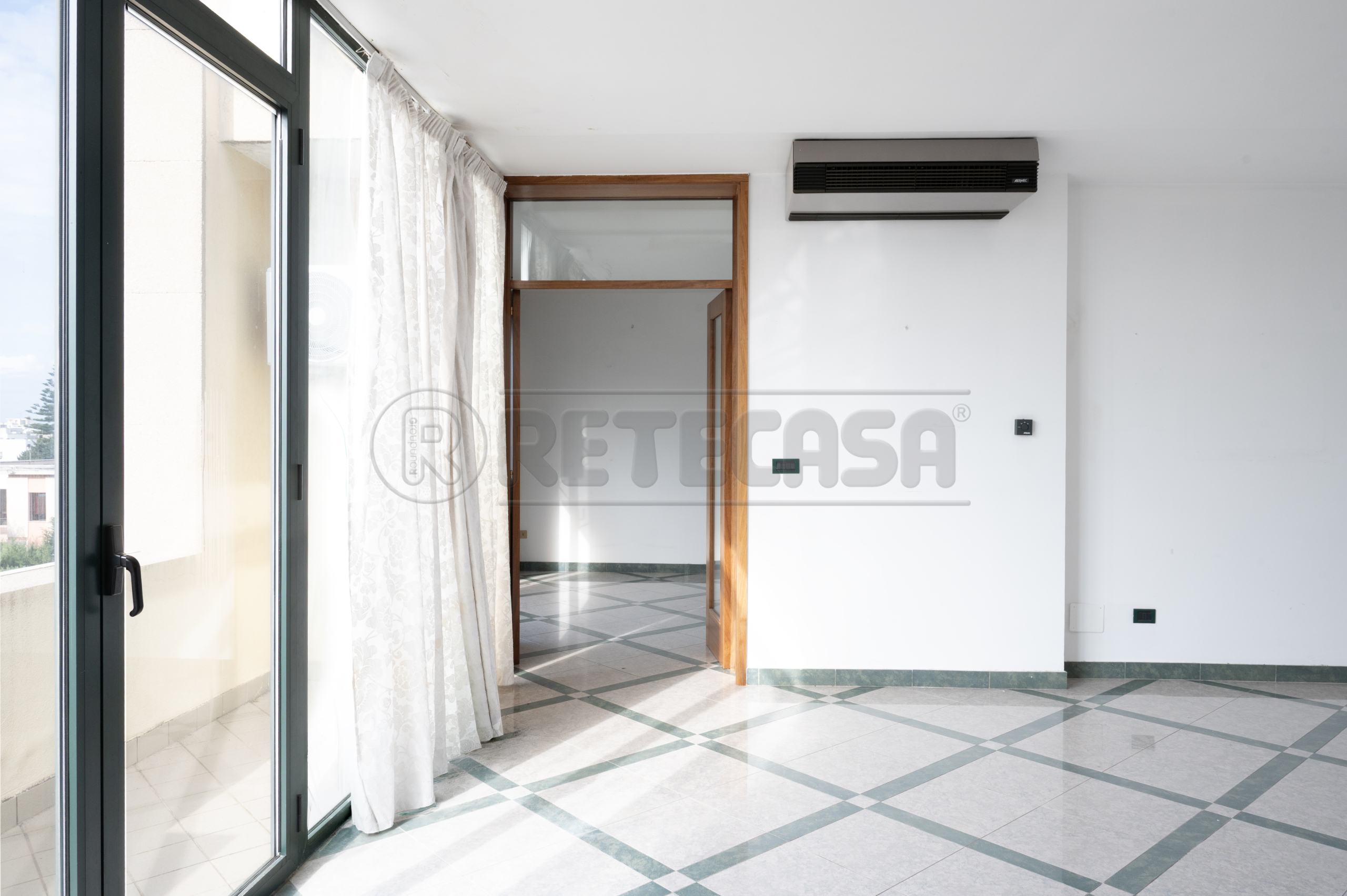 Attico con terrazzo in via pastrengo 1b, Nard�