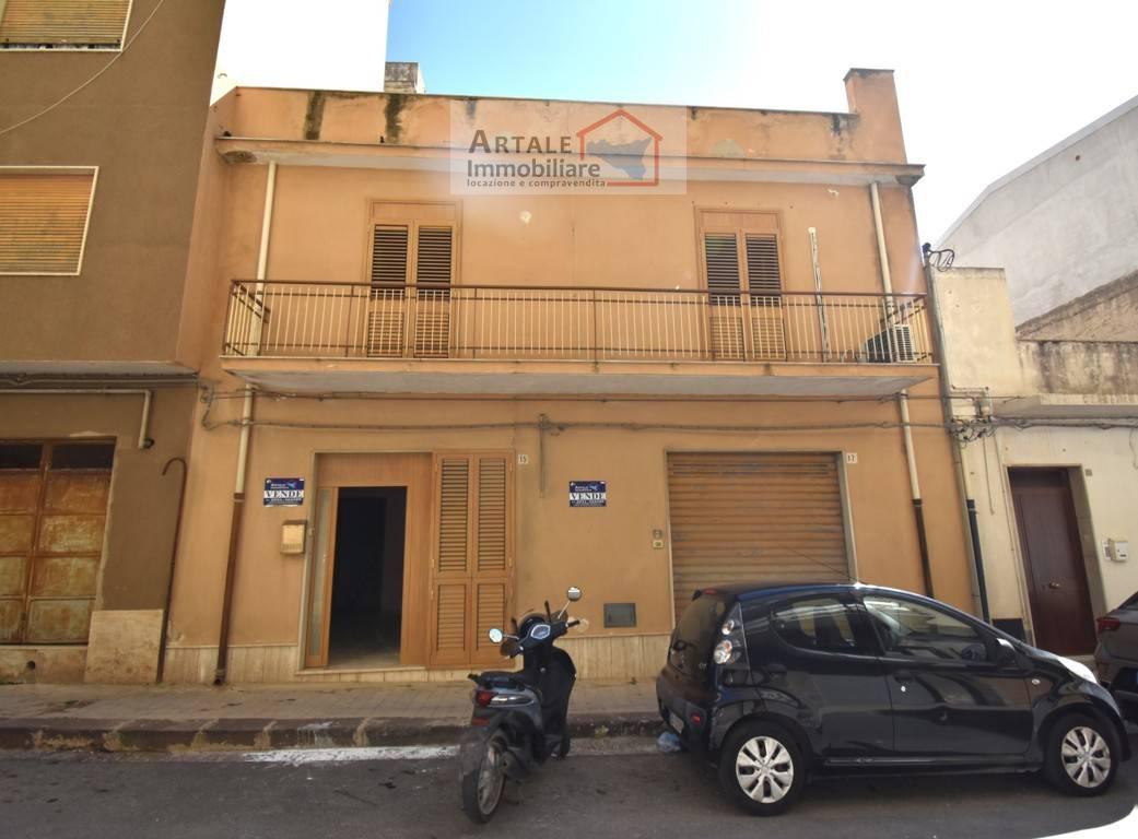 Casa indipendente con giardino a Noto