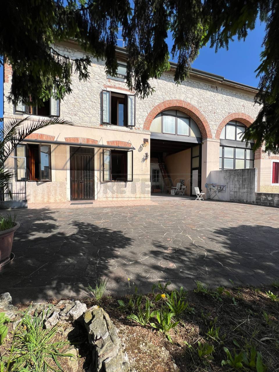 Casa indipendente con giardino a Montecchio Maggiore