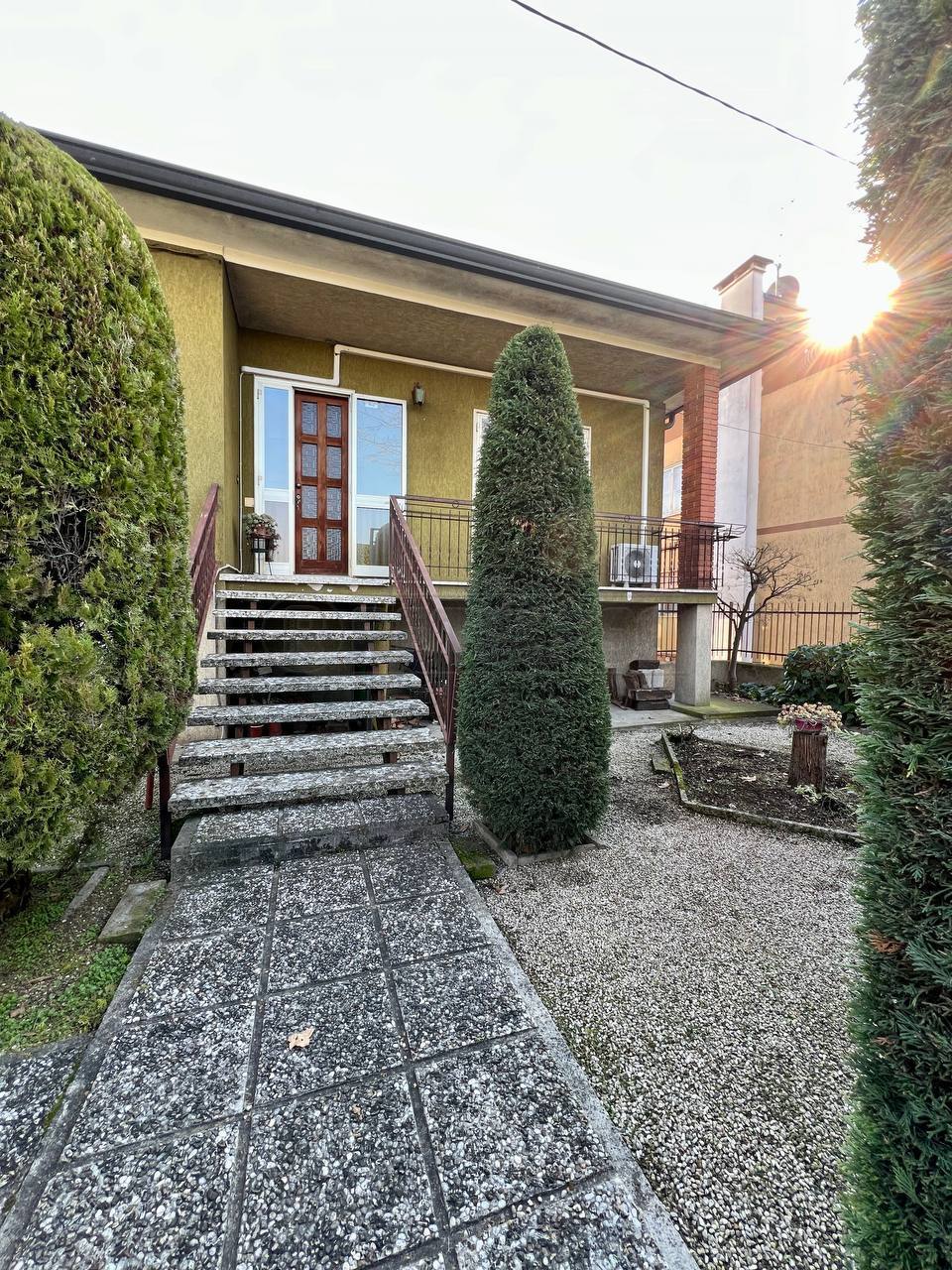 Casa indipendente con giardino in via cavour 1, Brendola