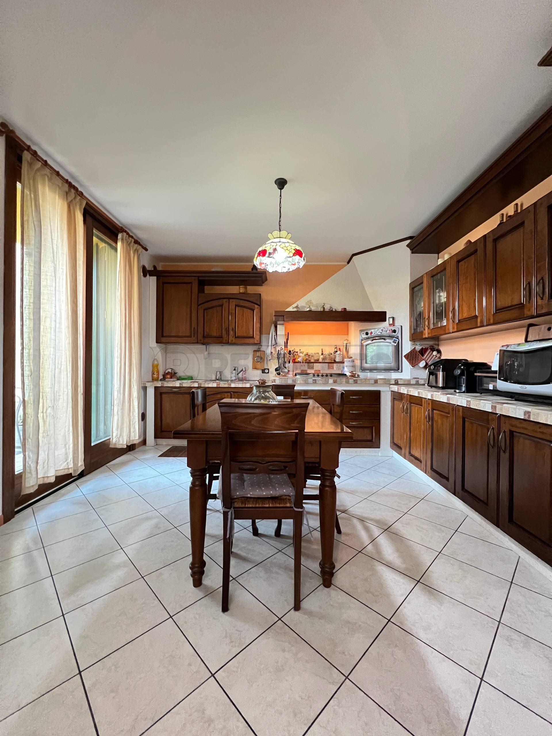 Appartamento con giardino in via silvio pellico 43, Sarego