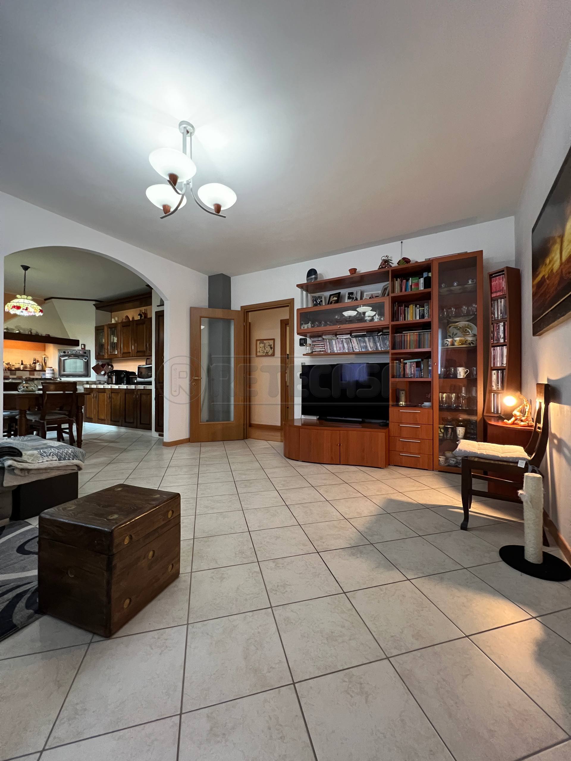 Appartamento con giardino in via silvio pellico 43, Sarego