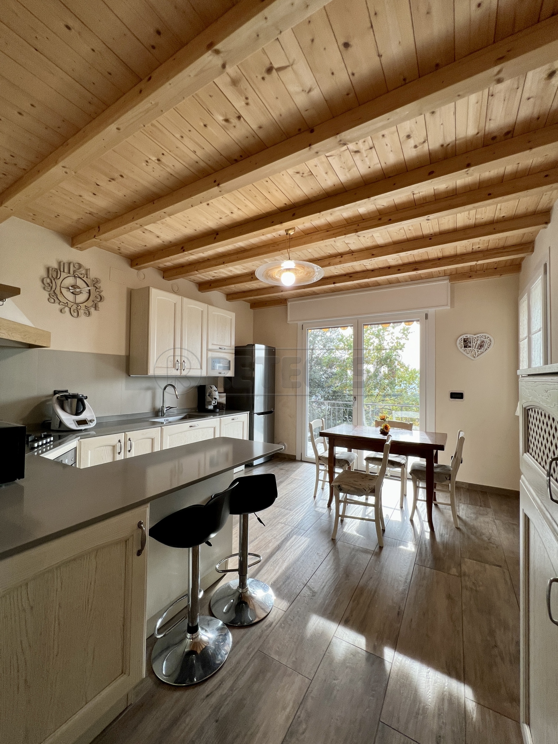 Casa indipendente con giardino in via castelli quattro martiri 95, Montecchio Maggiore