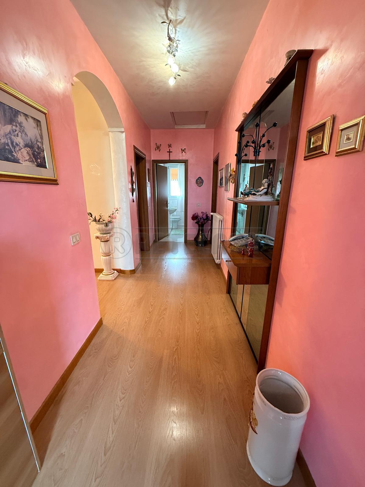 Appartamento con terrazzo a Montecchio Maggiore