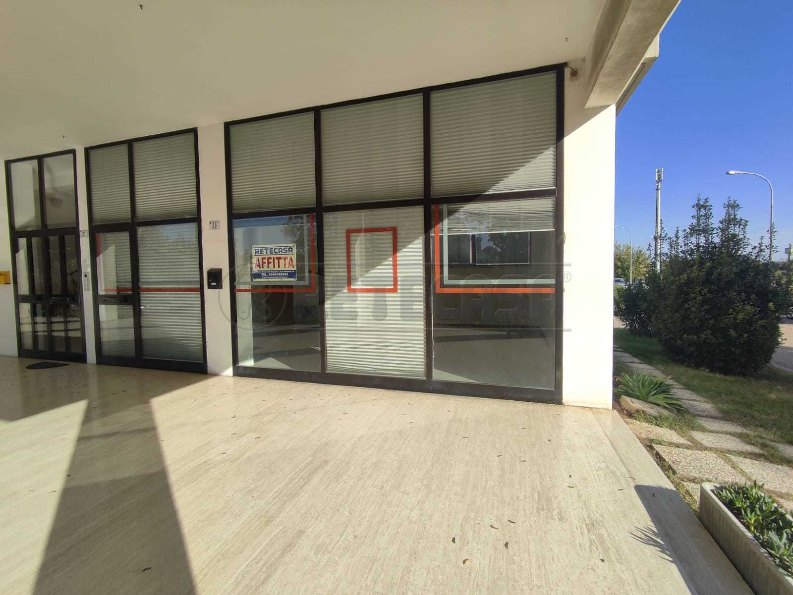 Locale commerciale in affitto, Montecchio Maggiore p.zza carli