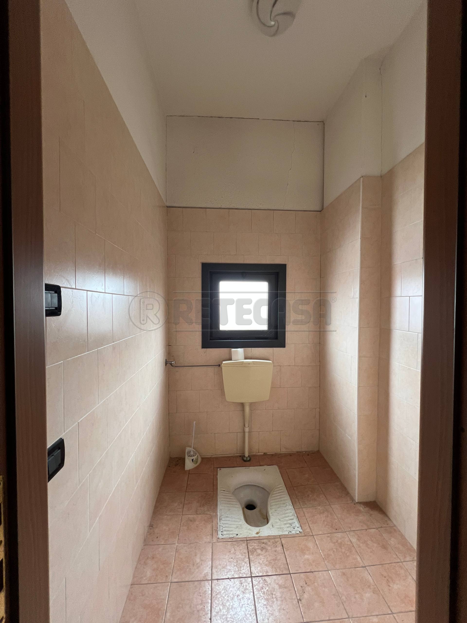 Capannone in affitto in via del progresso, Barbarano Mossano