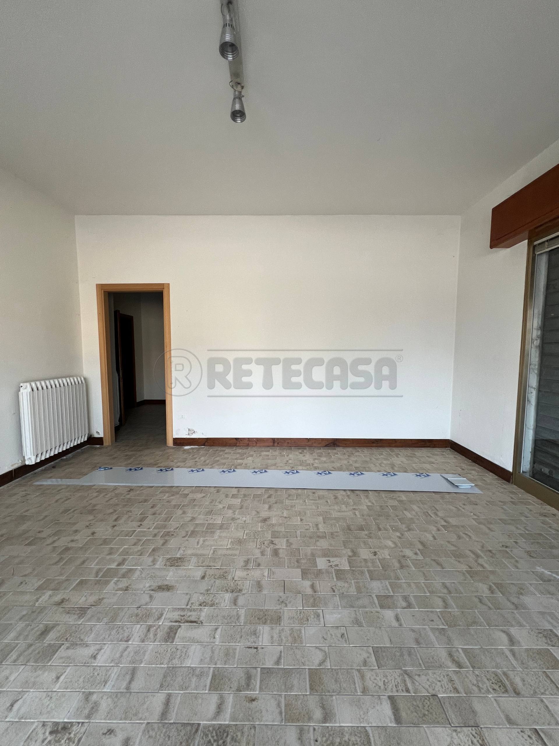 Locale commerciale in affitto in via riviera berica 45, Barbarano Mossano