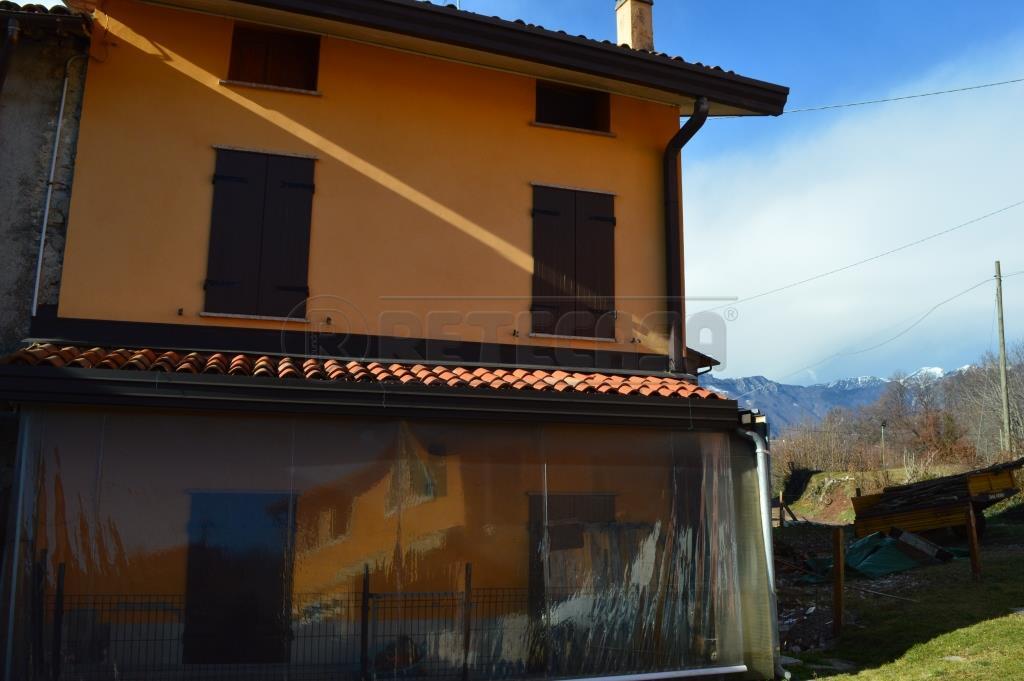 Casa indipendente in affitto in via caussi, Altissimo