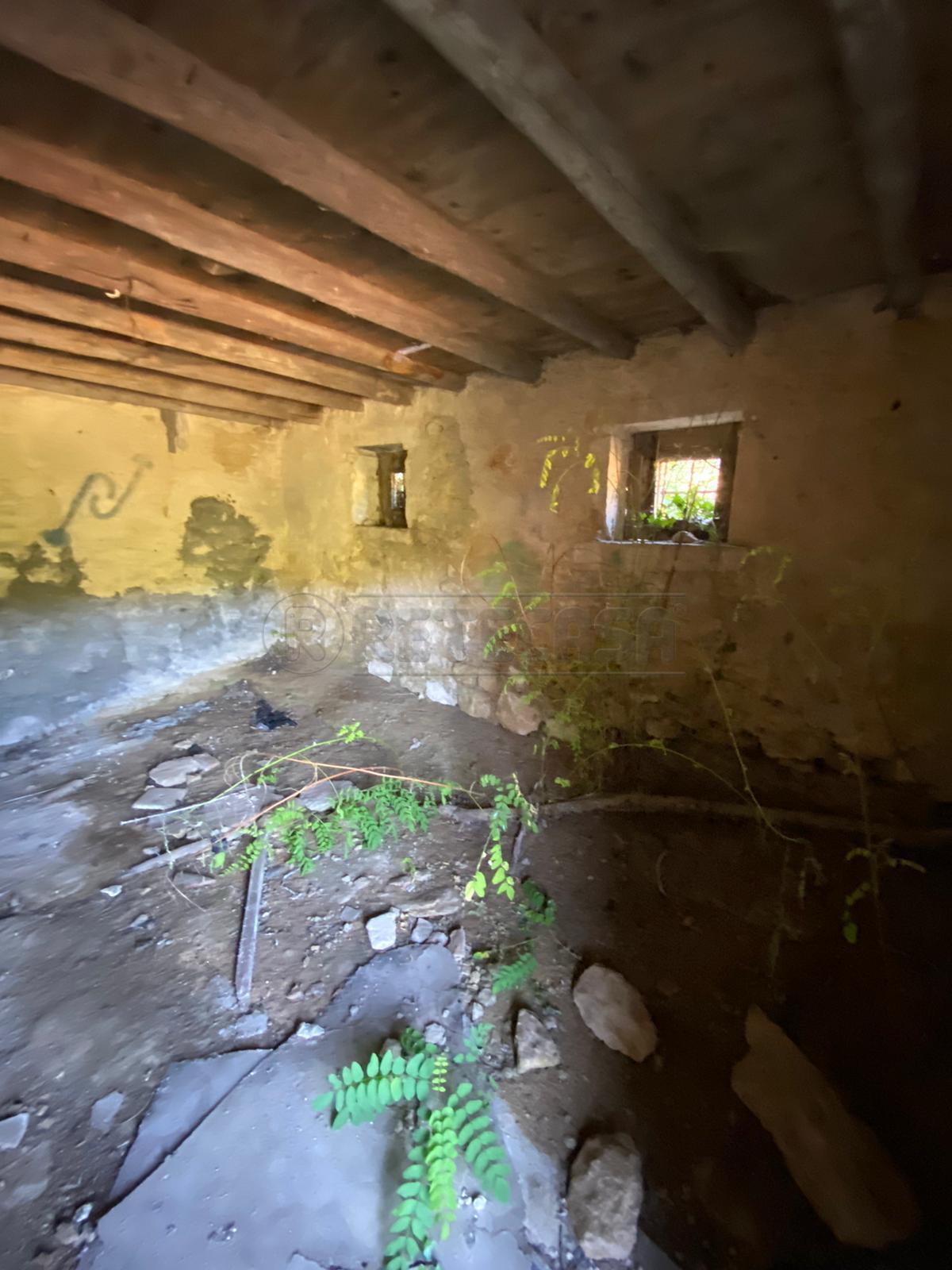 Rustico da ristrutturare a Sarego