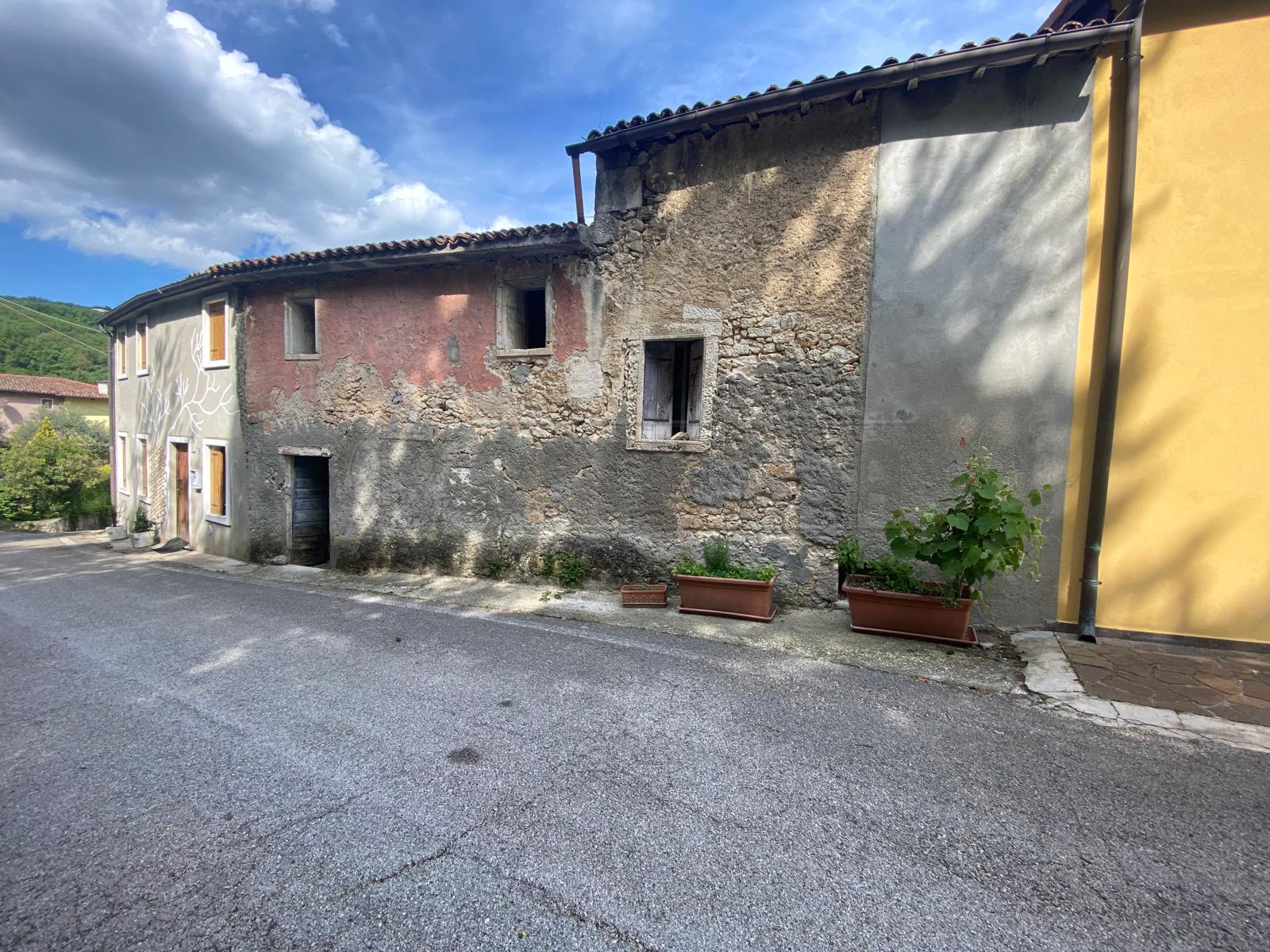 Rustico in vendita in via roma 13, Zovencedo