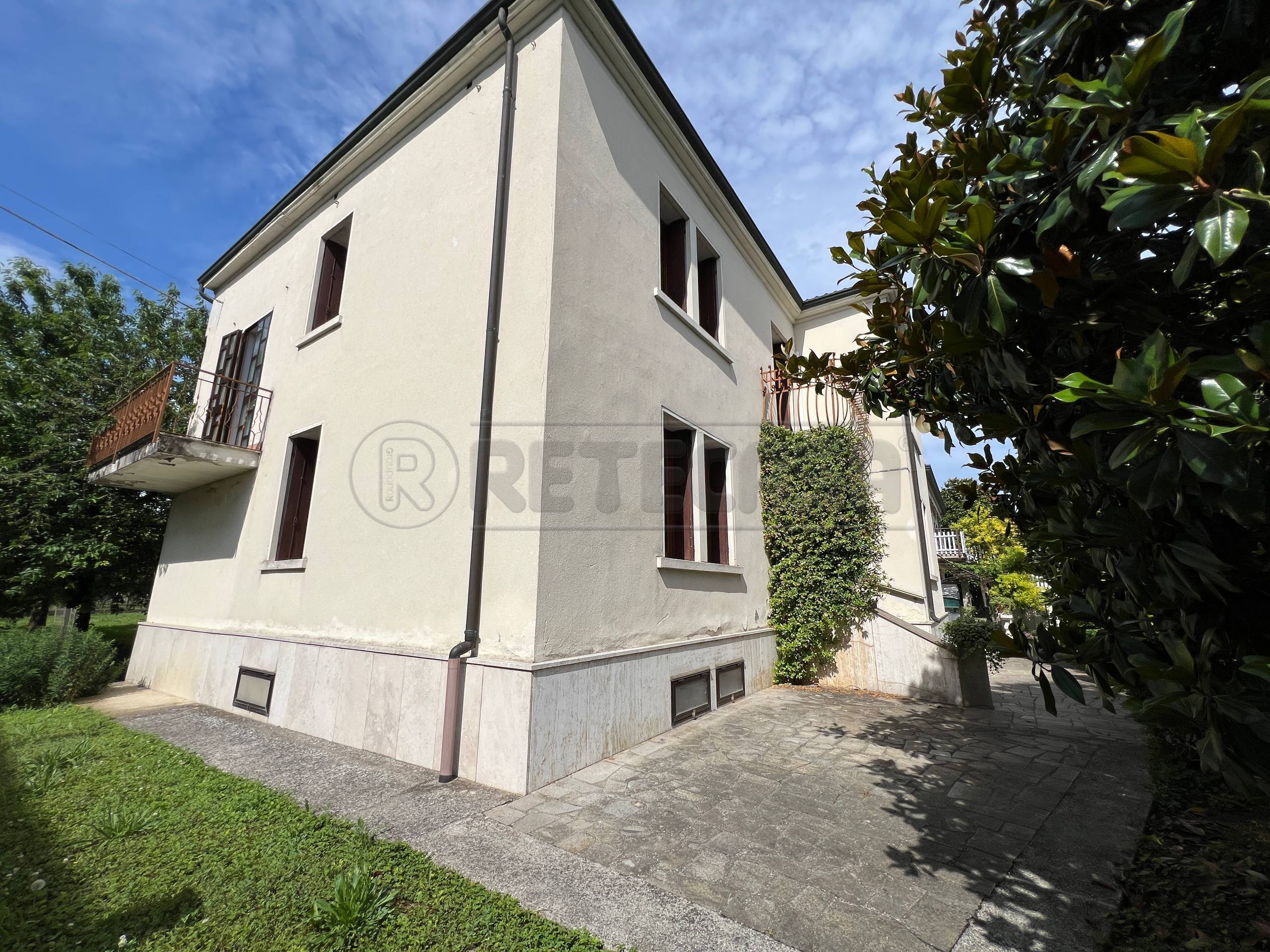 Villetta a schiera con giardino in via f. crispi 15, Barbarano Mossano
