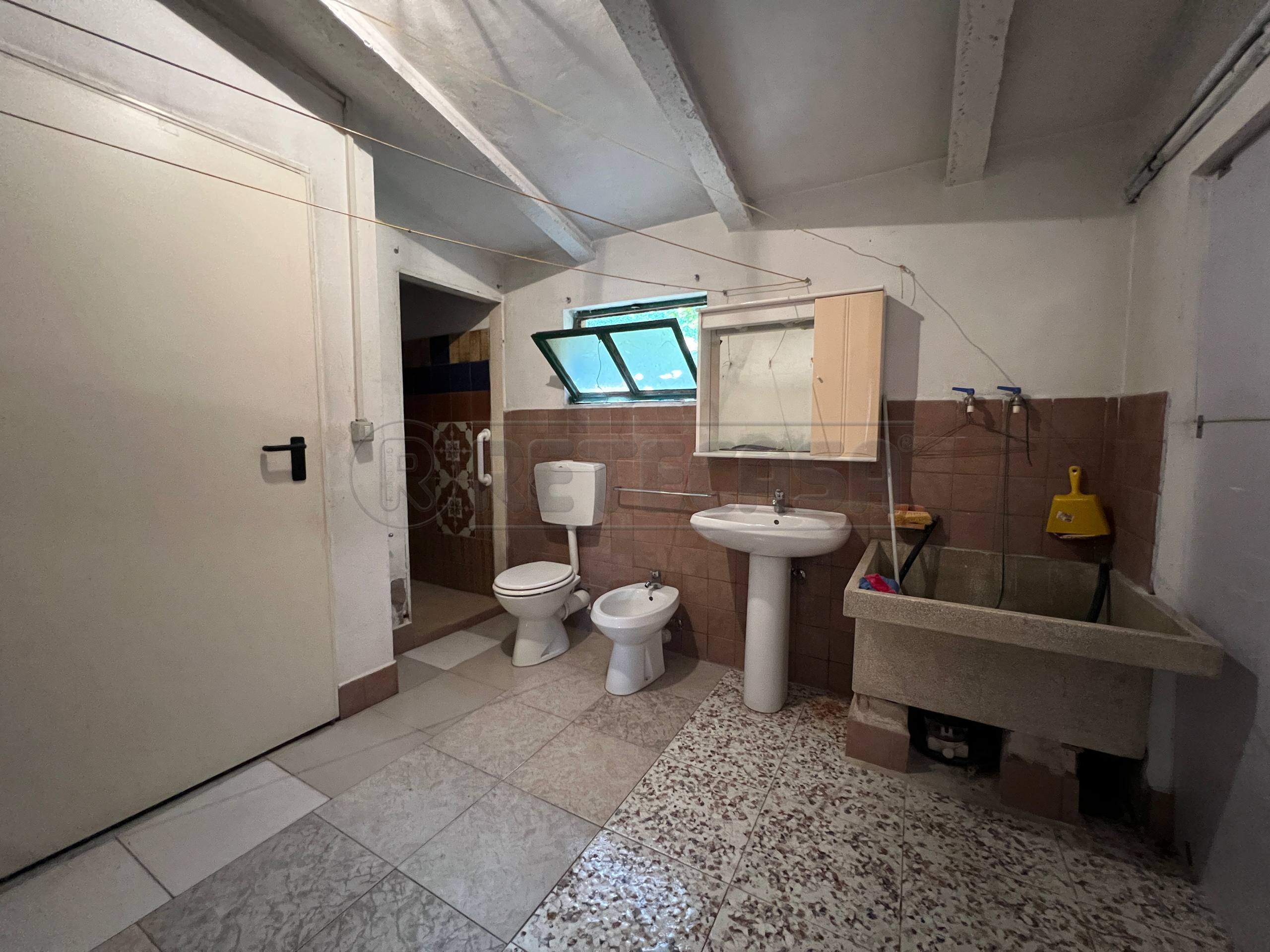 Casa indipendente con giardino in via, Val Liona