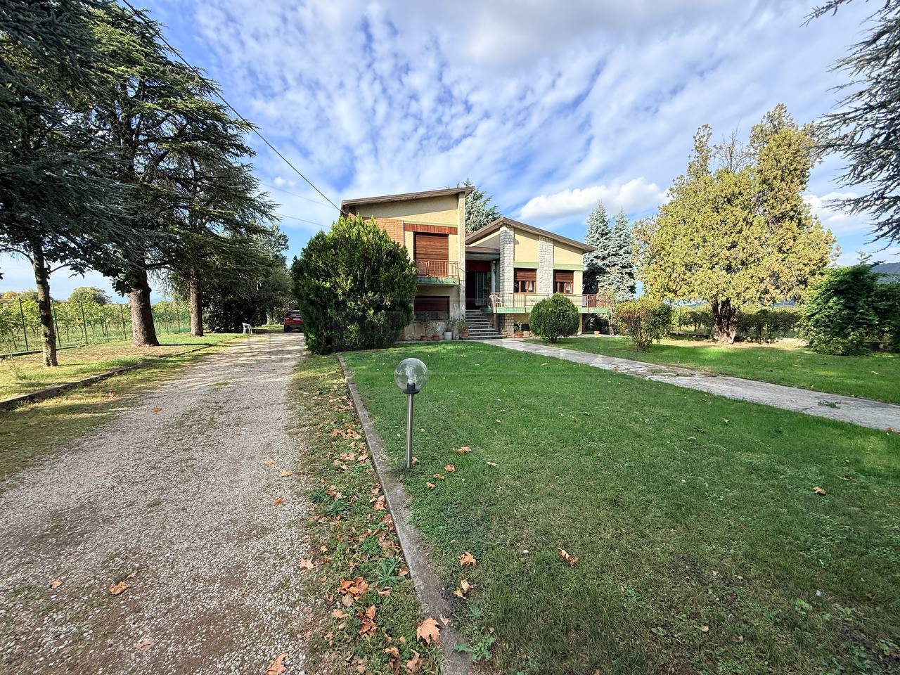 Casa indipendente con giardino in via madonna dei prati 18, Brendola
