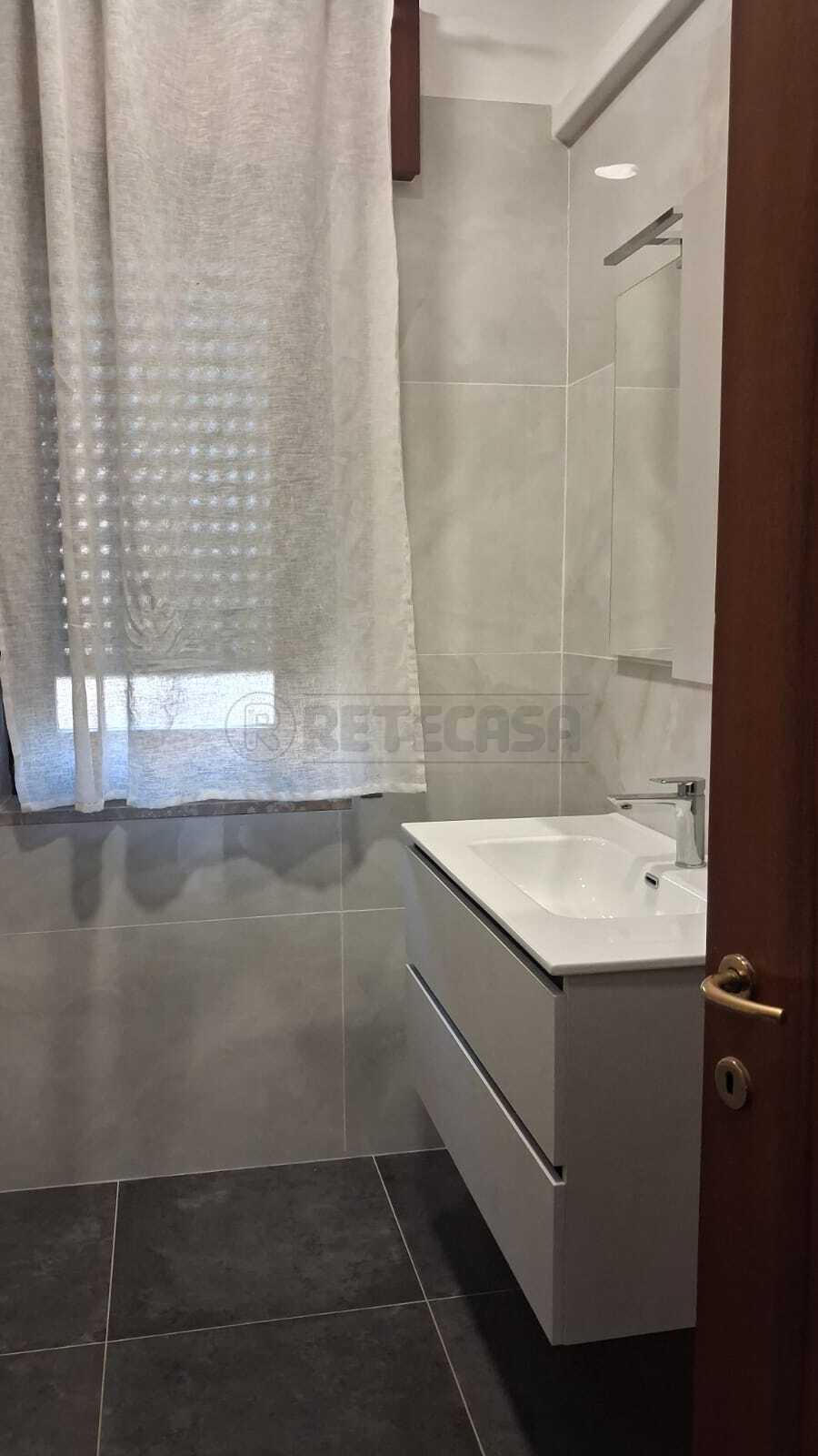 Quadrilocale con terrazzo in via archimede, Montecchio Maggiore