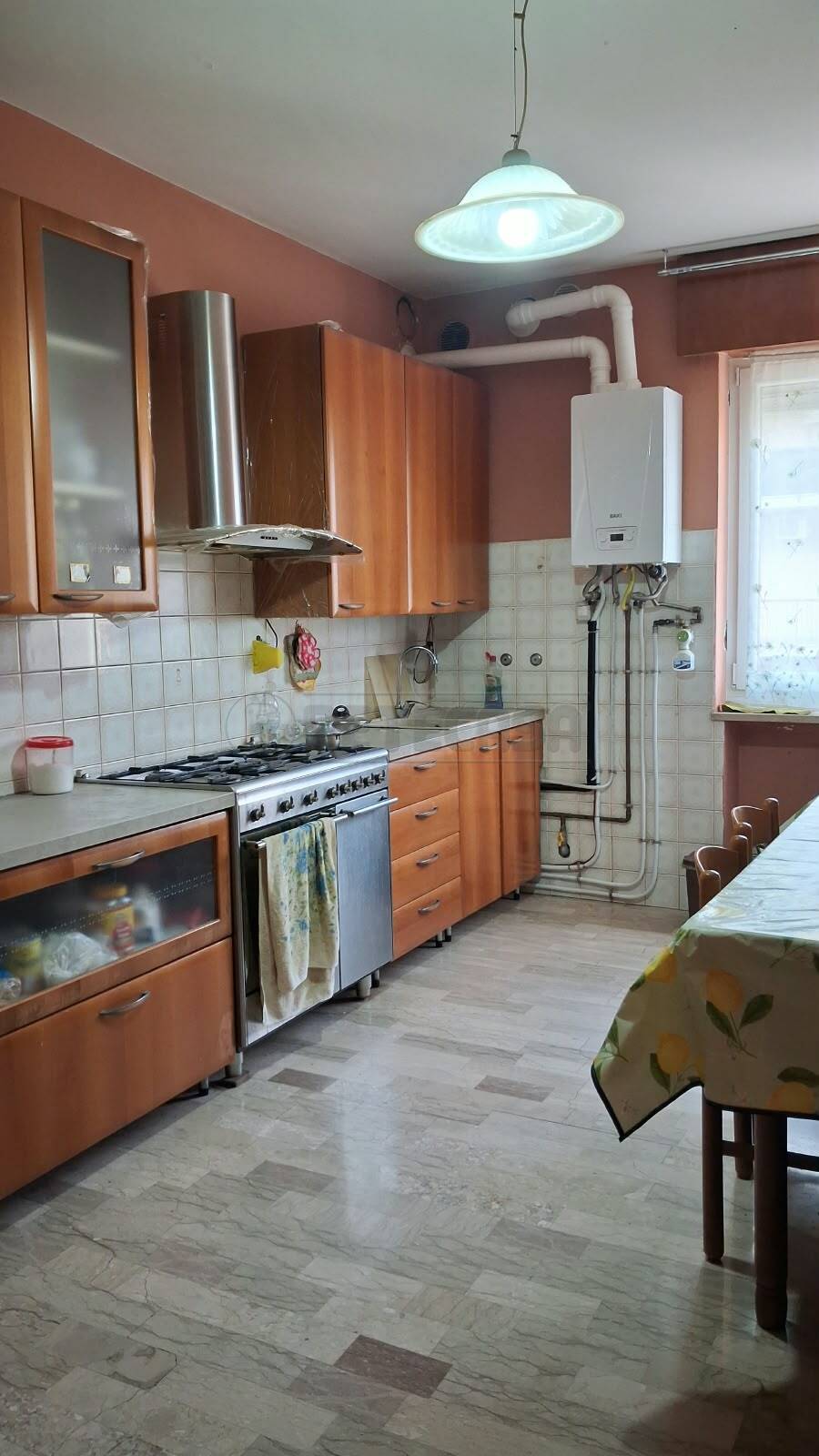 Appartamento con box doppio in via fermi, Montecchio Maggiore
