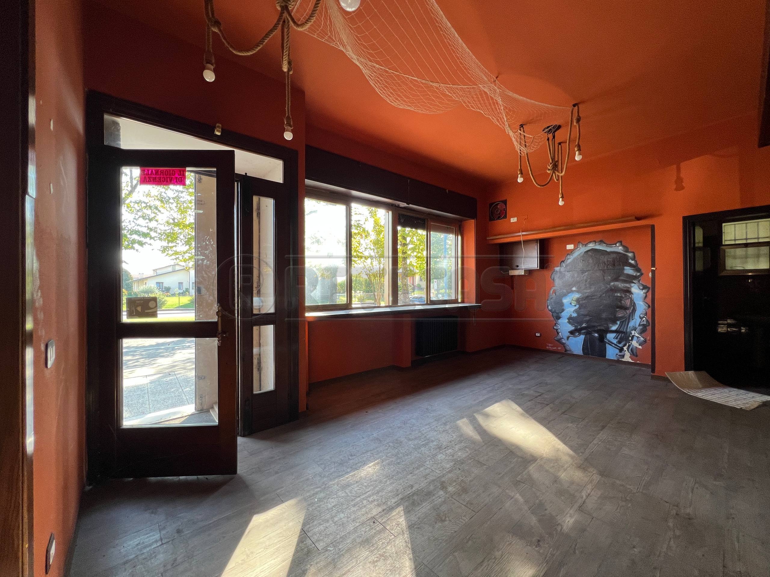 Casa indipendente con terrazzi in via riviera berica 45, Barbarano Mossano