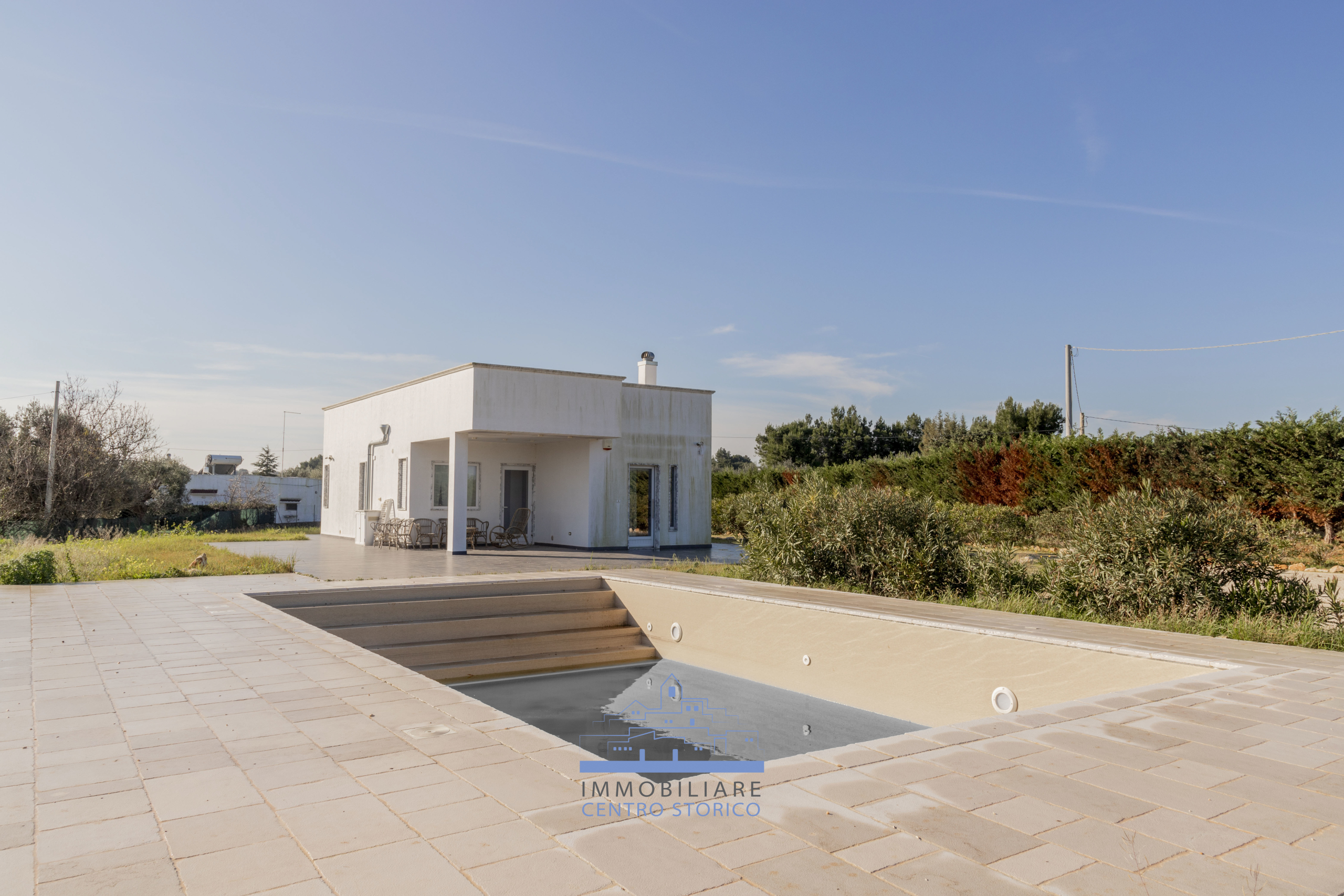 Villa con giardino in contrada montecaruso, Ostuni