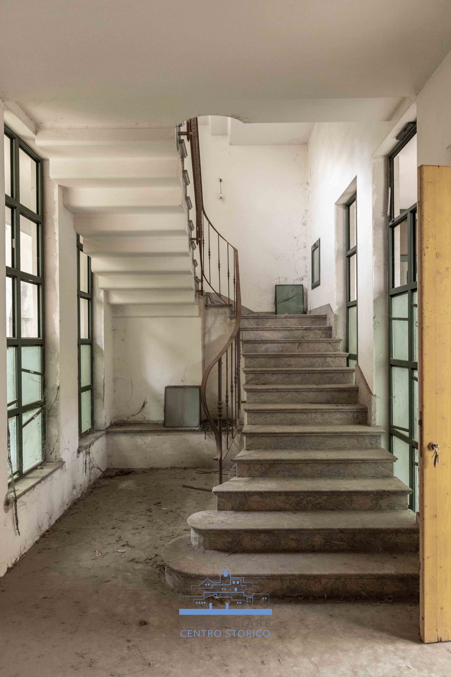 Appartamento con terrazzo in via giuseppe giusti 4, Fasano