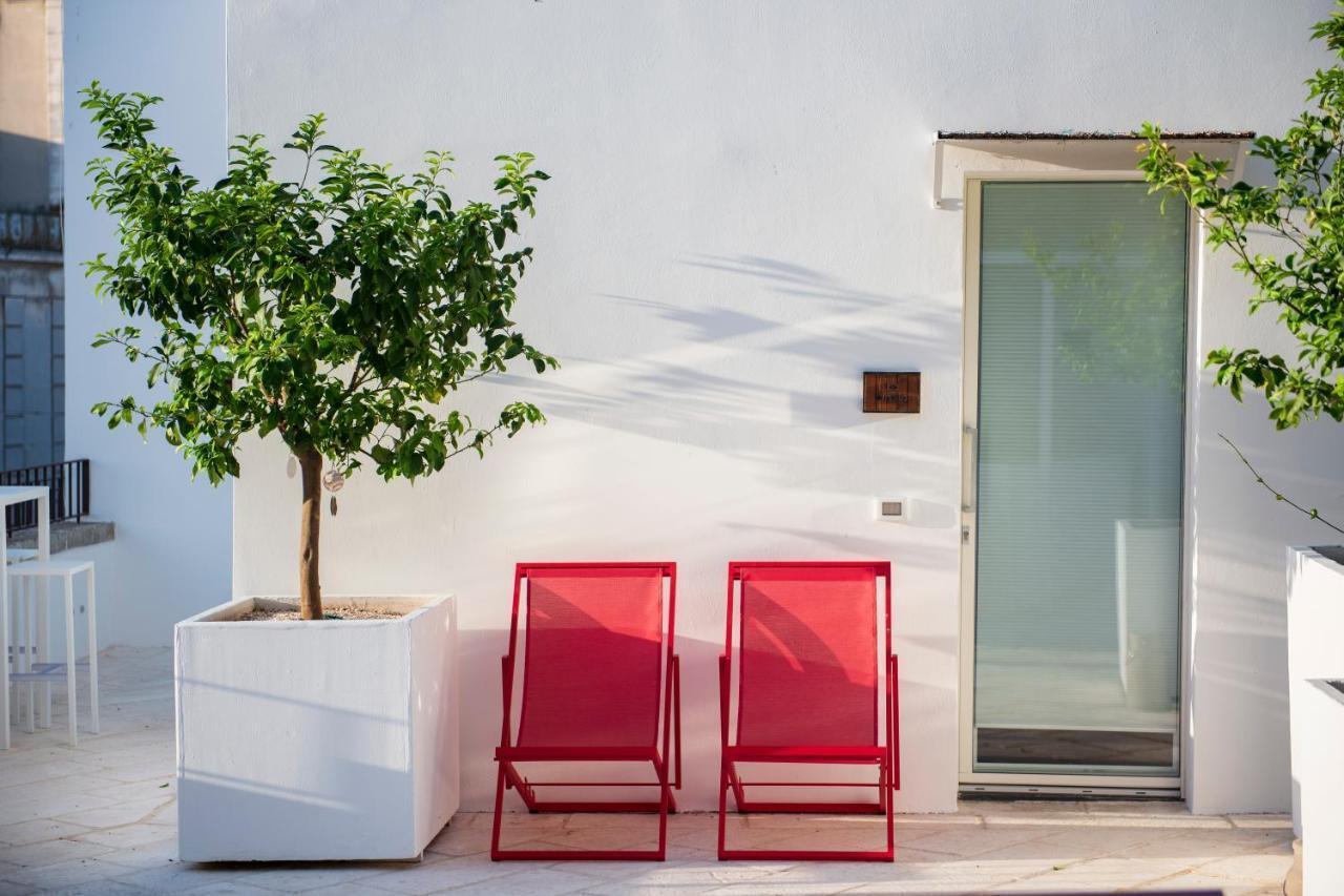 Stabile/Palazzo con terrazzo in piazza 'nzegna, Carovigno