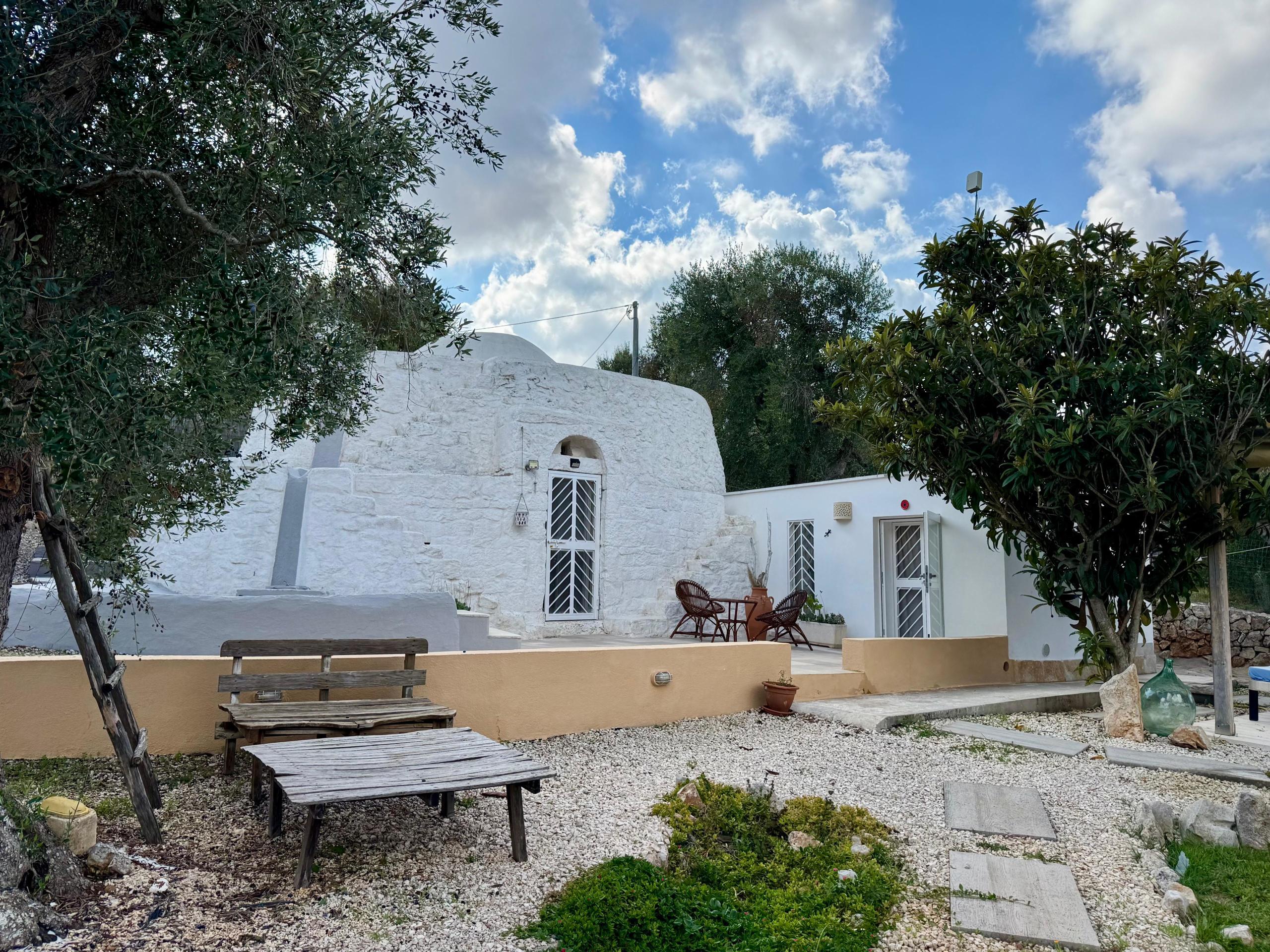 Casa indipendente con giardino in contrada badessa, Ostuni
