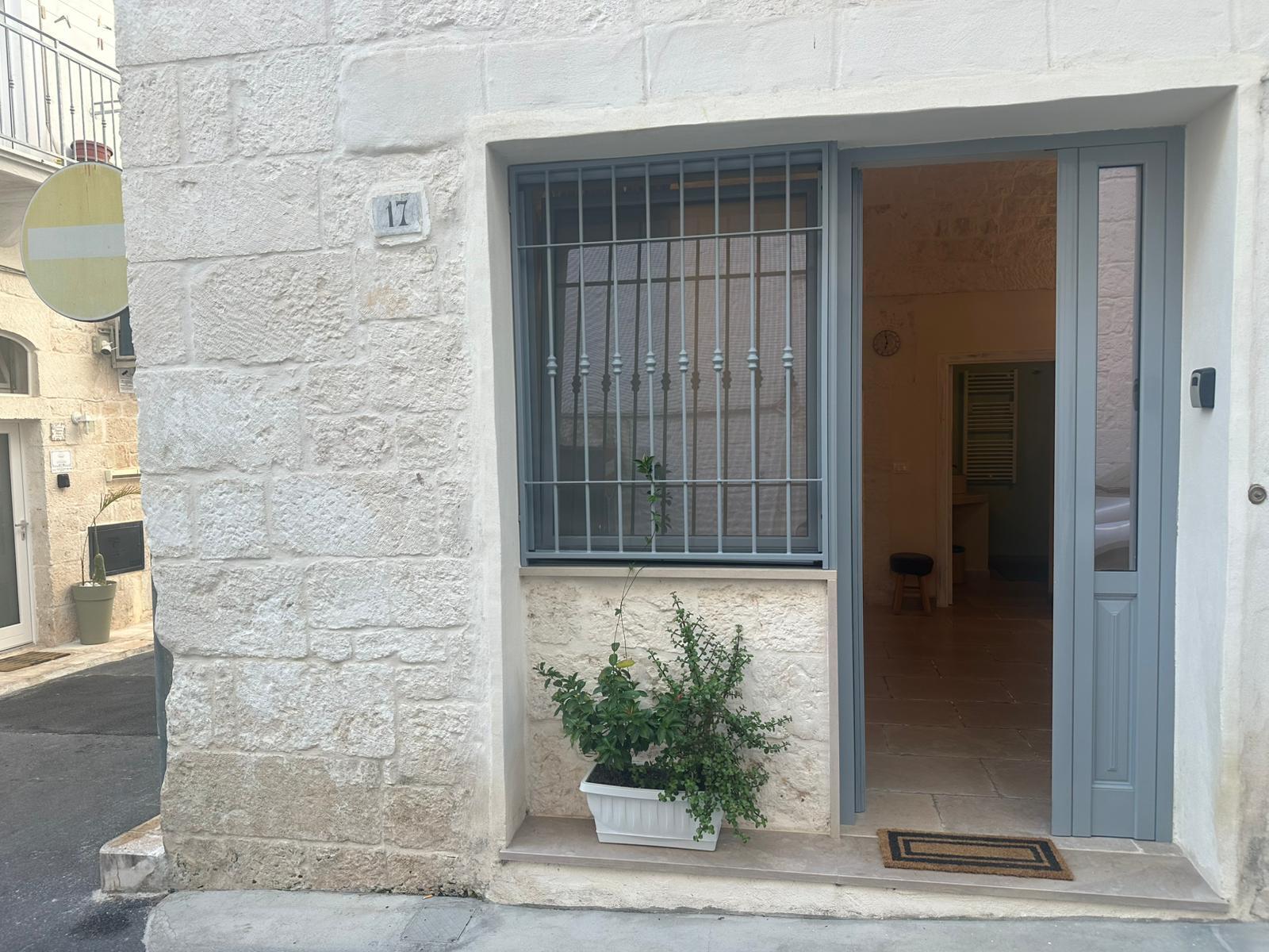 Casa indipendente ristrutturata in via carlo cattaneo, Ostuni