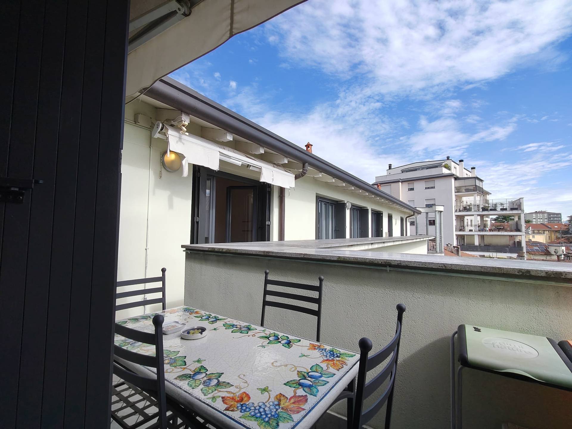 Appartamento in vendita a Gallarate, Centro