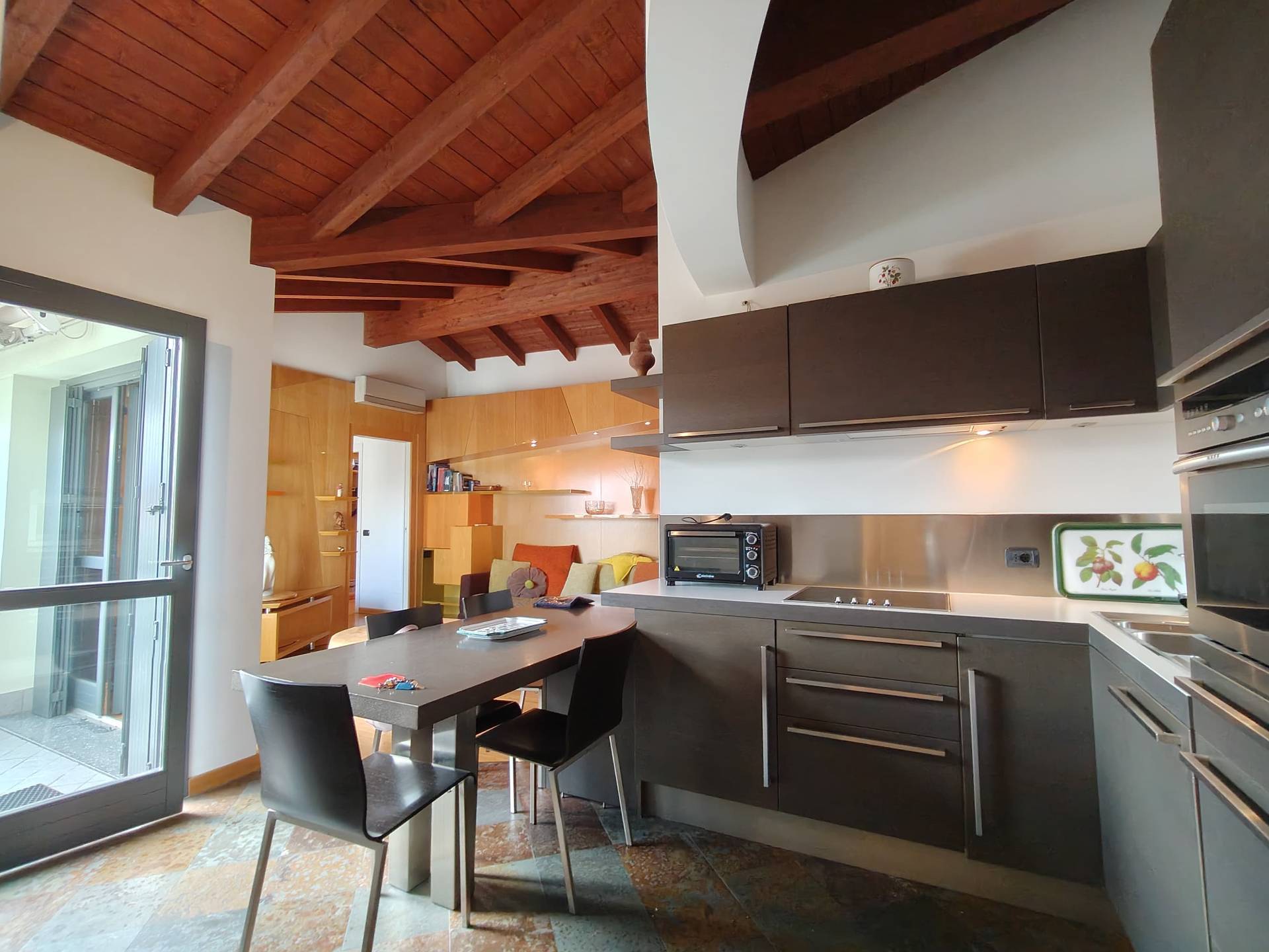 Appartamento in vendita a Gallarate, Centro