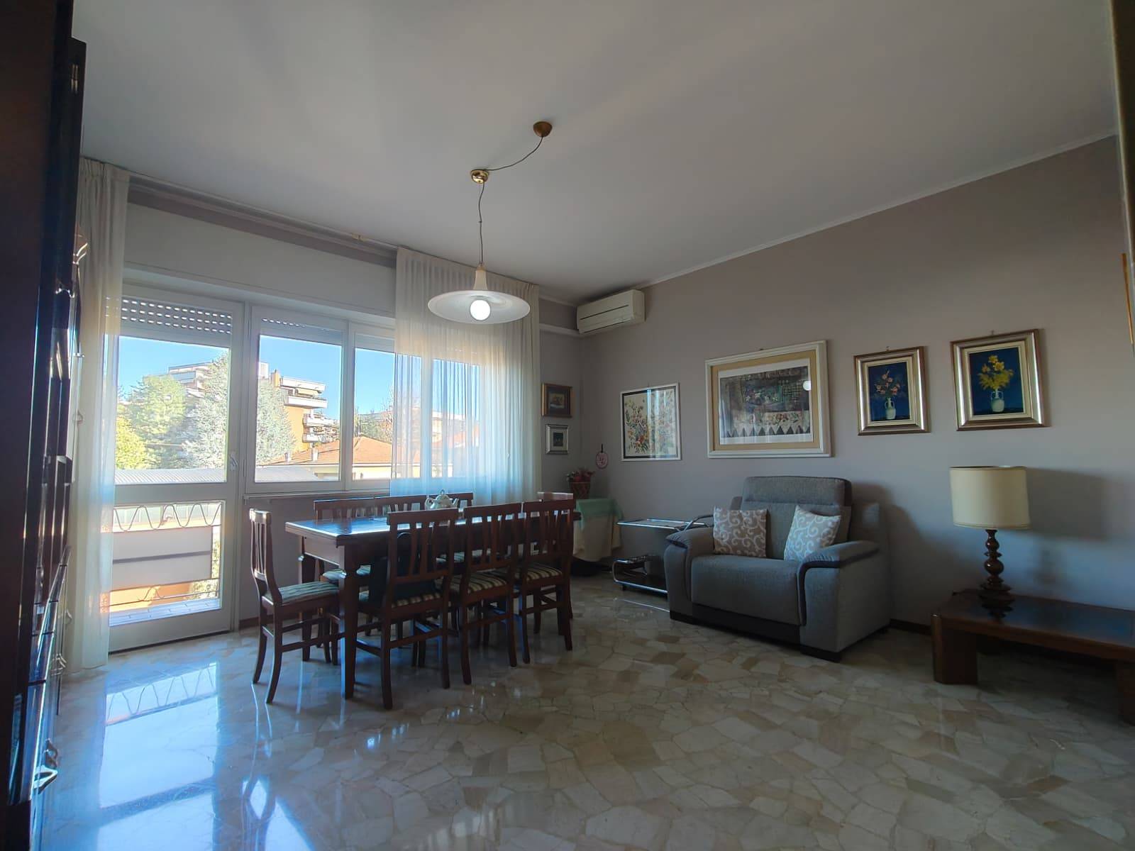 Appartamento in vendita a Gallarate, Arnate