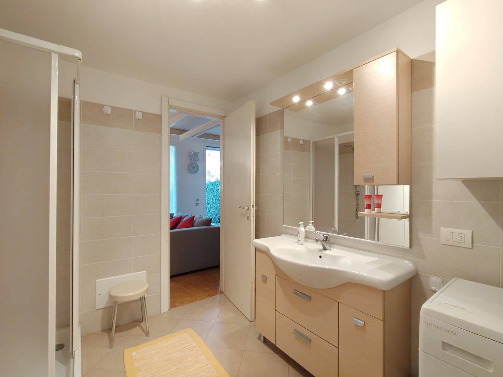 Appartamento in vendita a Ispra