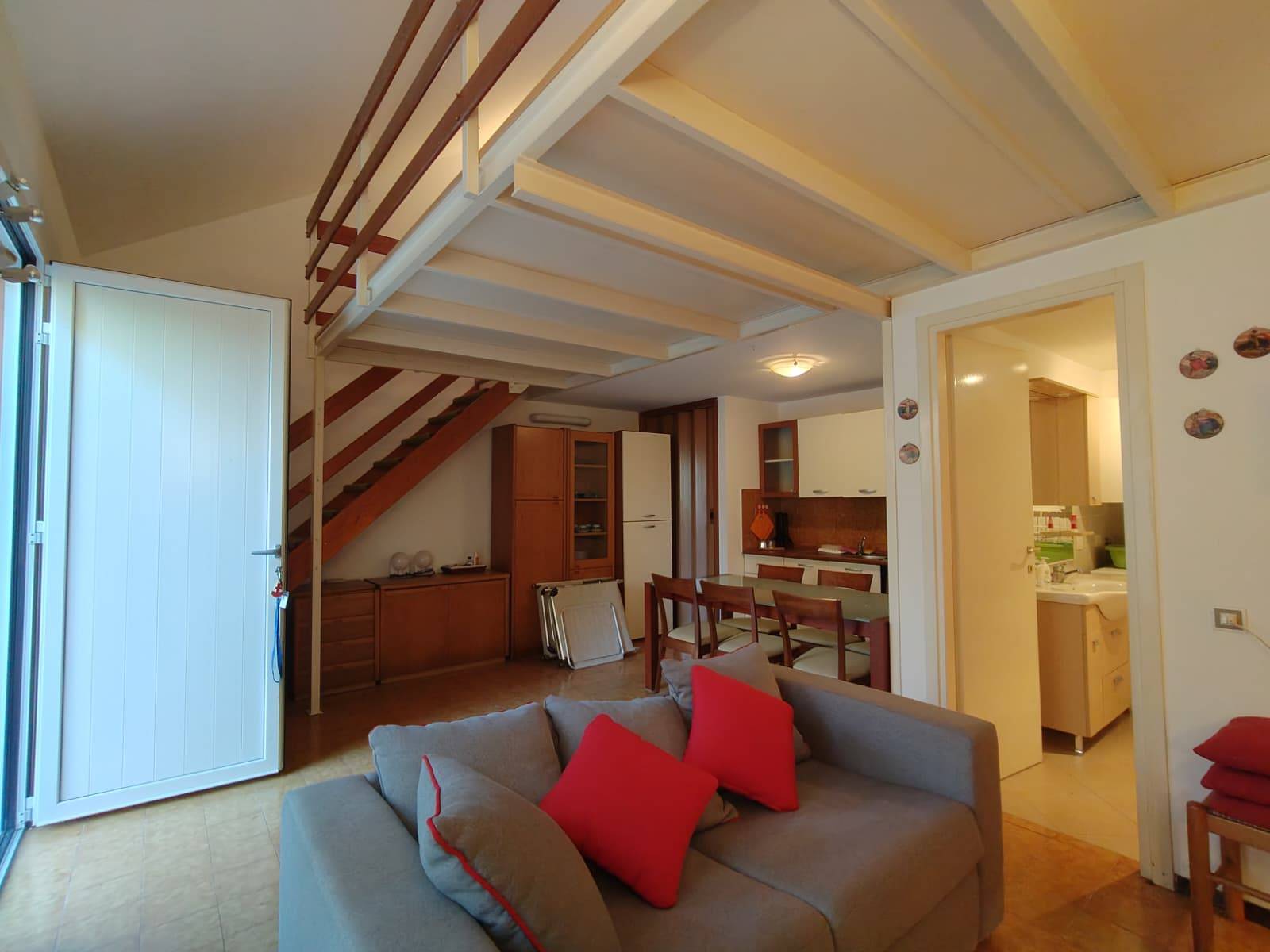 Appartamento in vendita a Ispra