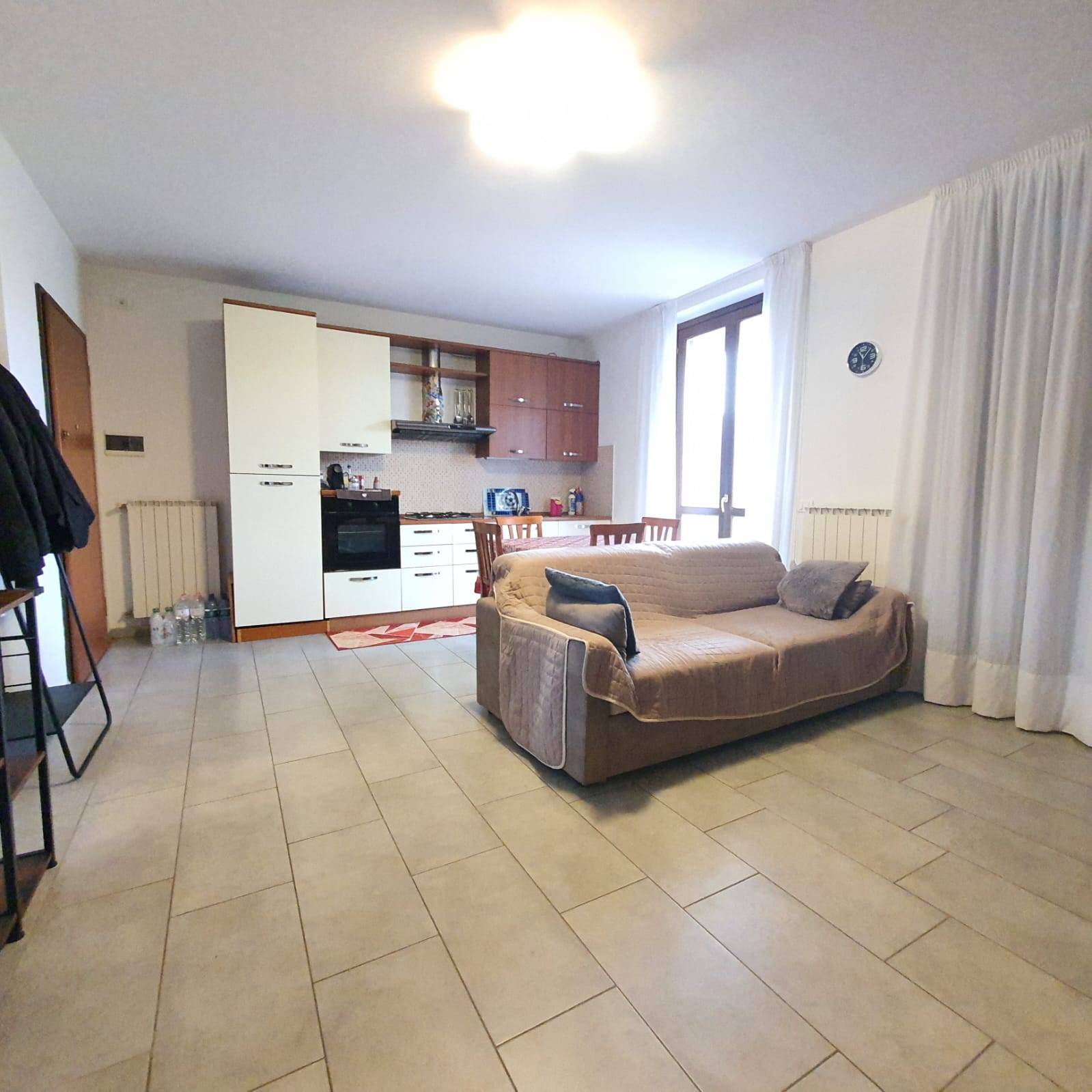 Appartamento in vendita a Samarate, Cascina Costa