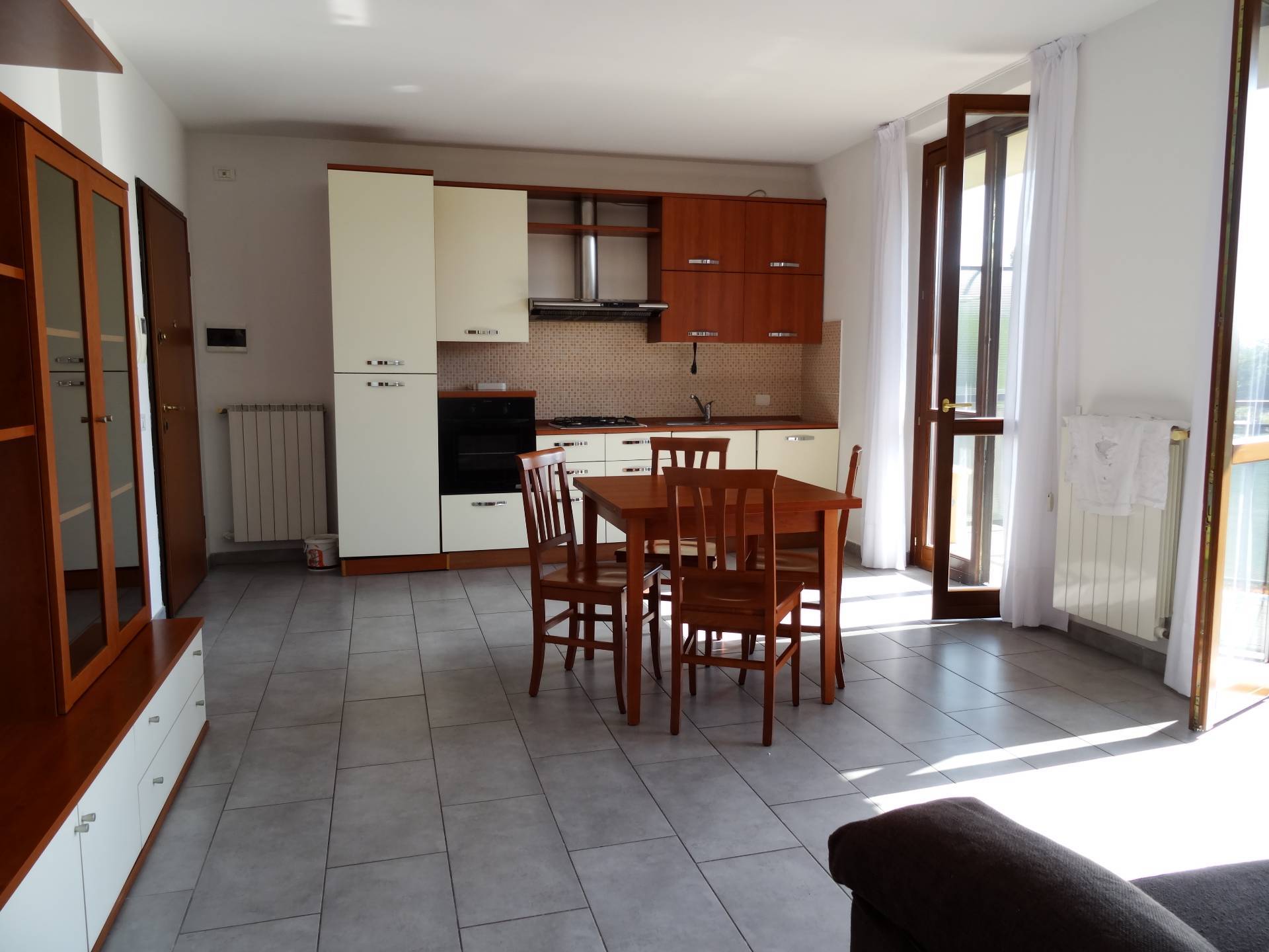 Appartamento in vendita a Samarate, Cascina Costa