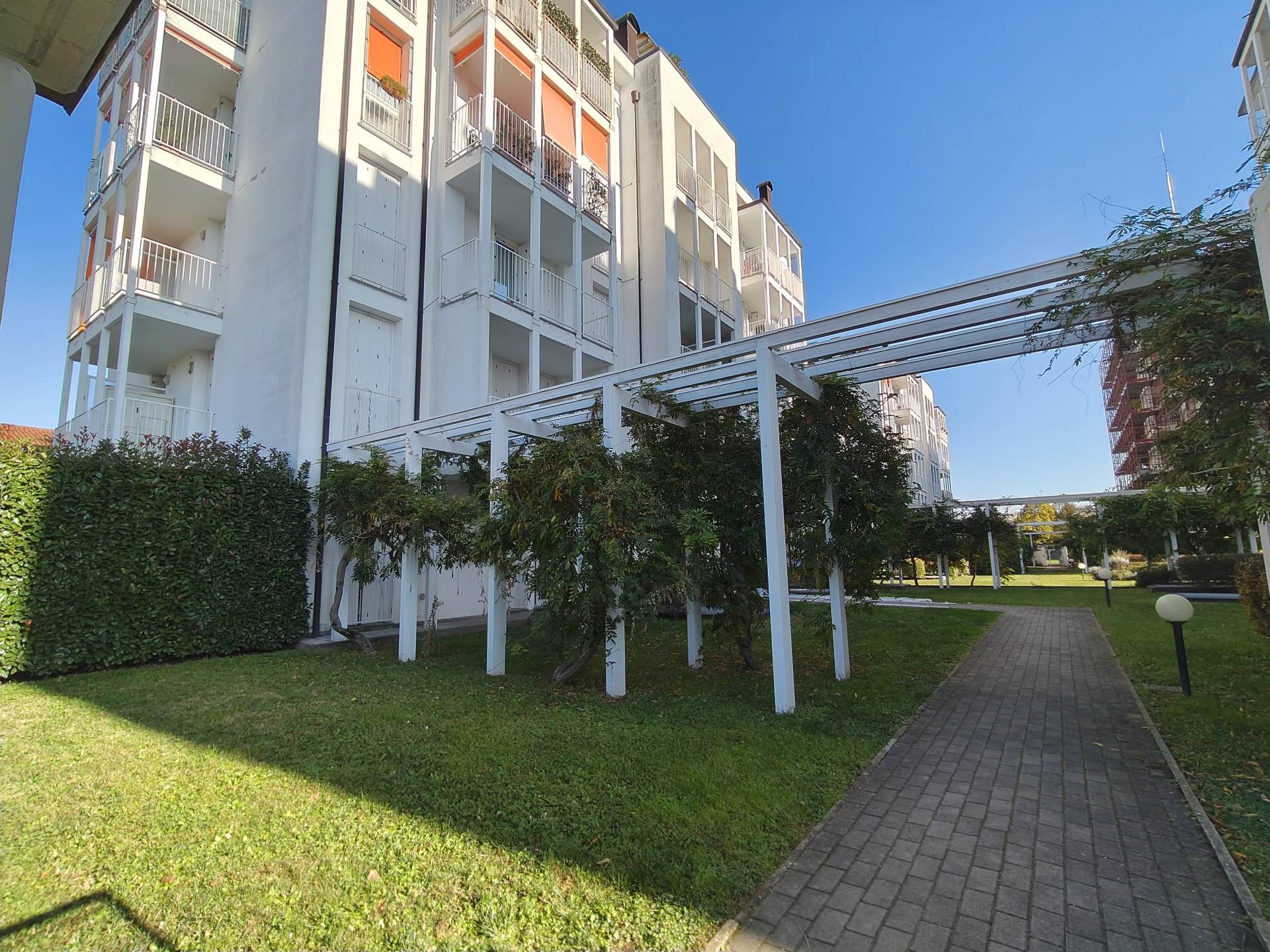 Appartamento in vendita a Gallarate, Arnate