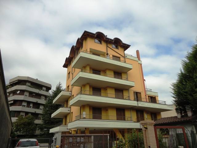 Appartamento in vendita a Gallarate, Madonna in Campagna