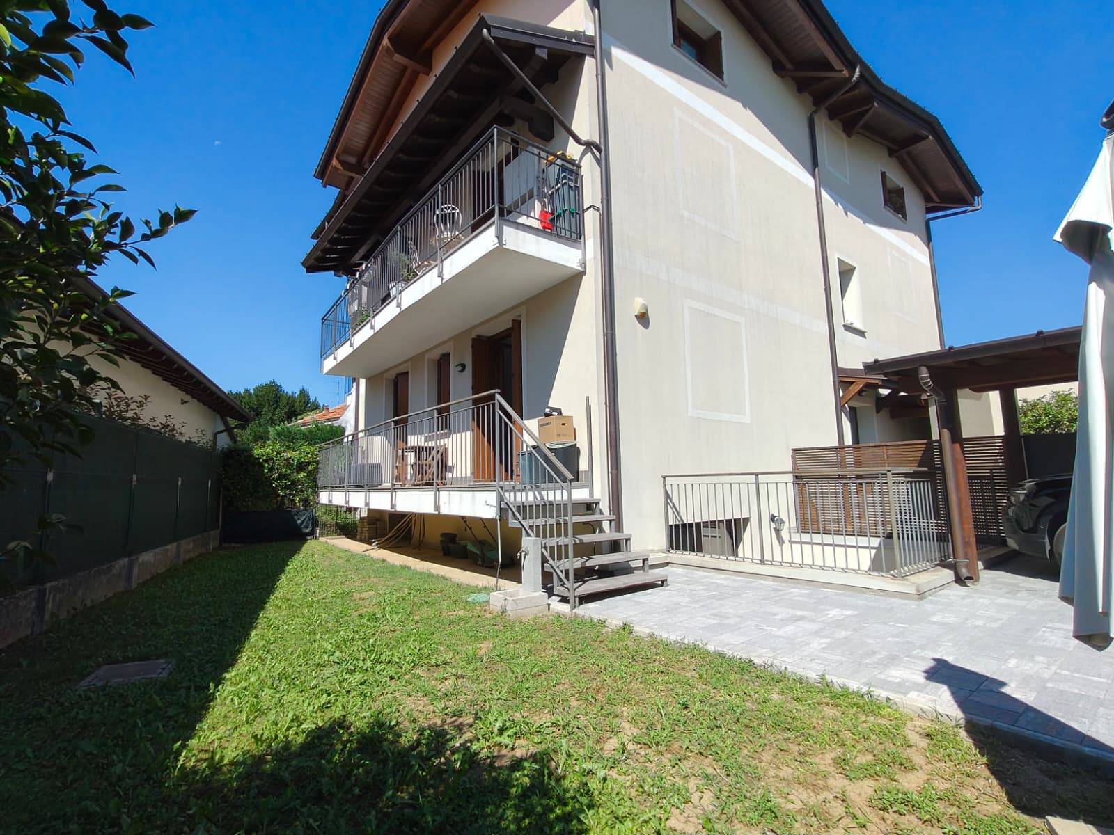 Appartamento in vendita a Gallarate, Crenna