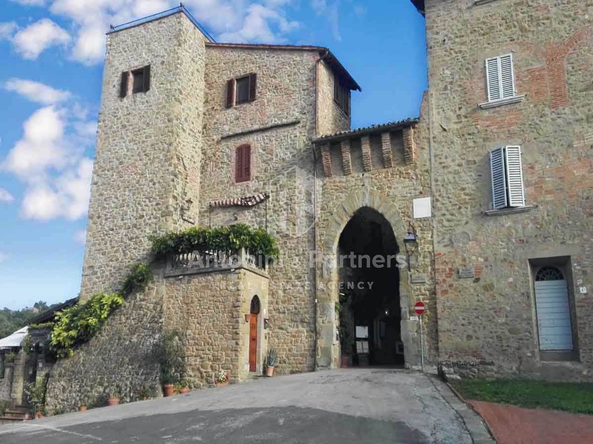 Casa indipendente con giardino a Paciano