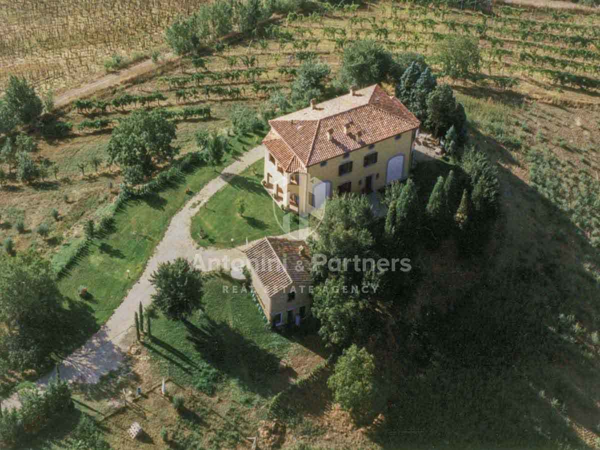 Villa con giardino a Castiglione del Lago