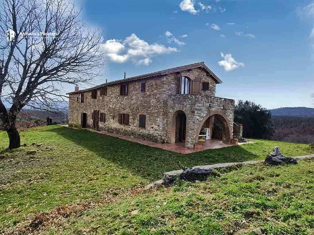 Casa indipendente ristrutturata a Montegabbione