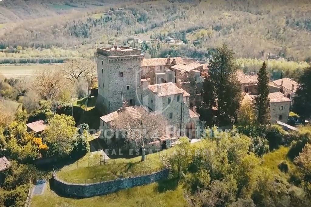 Casa indipendente con giardino a Todi