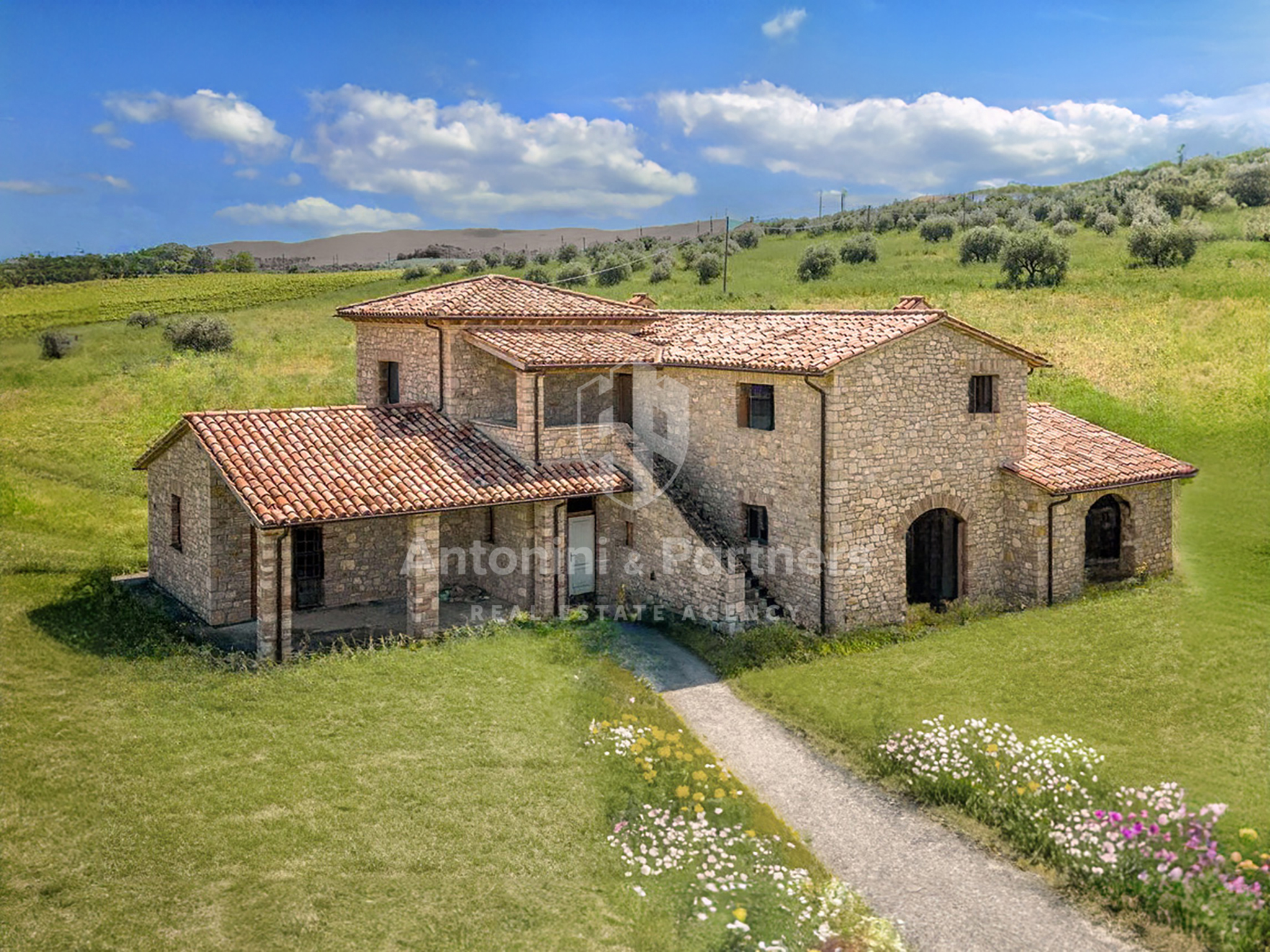 Casa indipendente con giardino a Todi