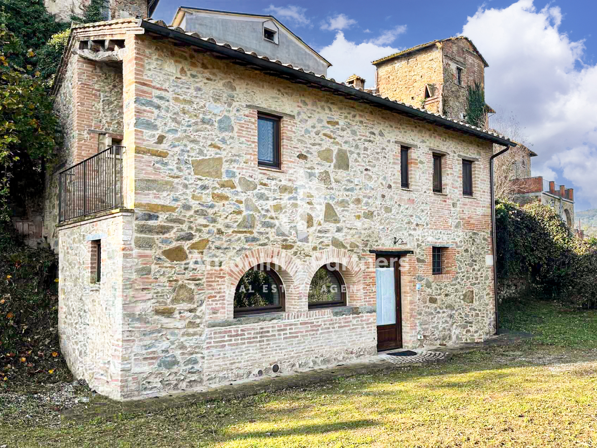 Casa indipendente con terrazzo in via enrico fermi, Marsciano