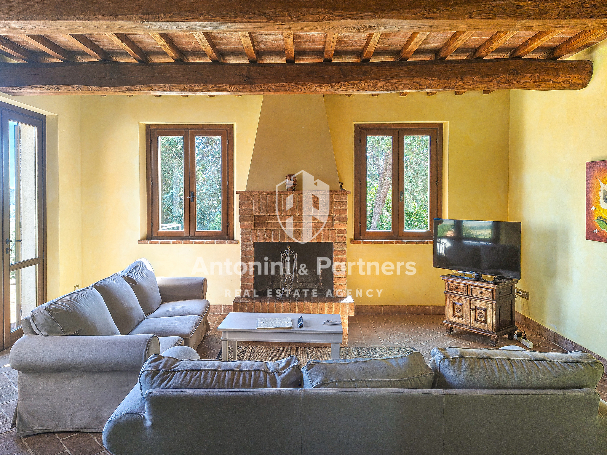 Casa indipendente con giardino in via dei partigiani, Castiglione del Lago