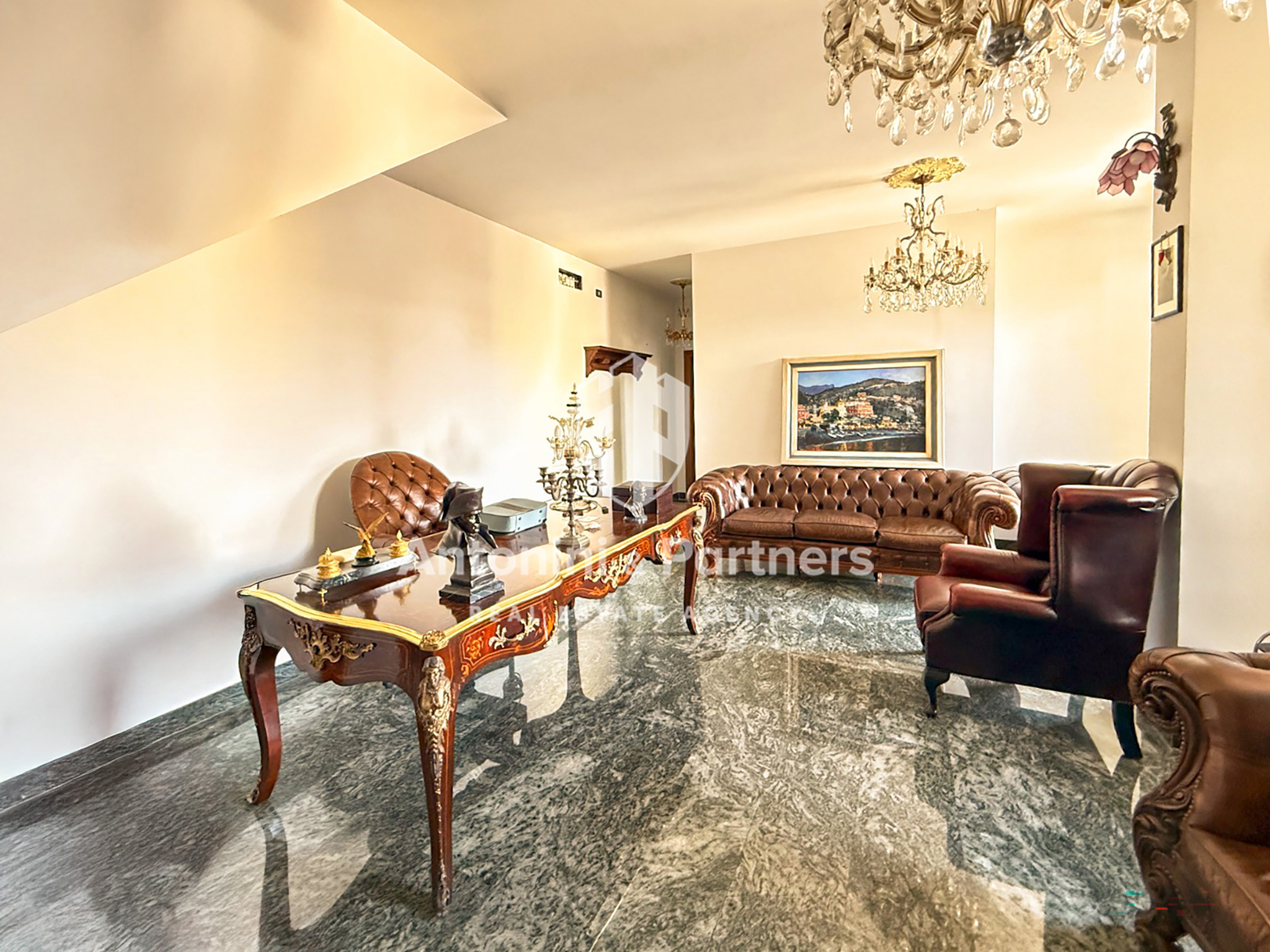 Quadrilocale con terrazzo in piazza dante alighieri, Castiglione del Lago