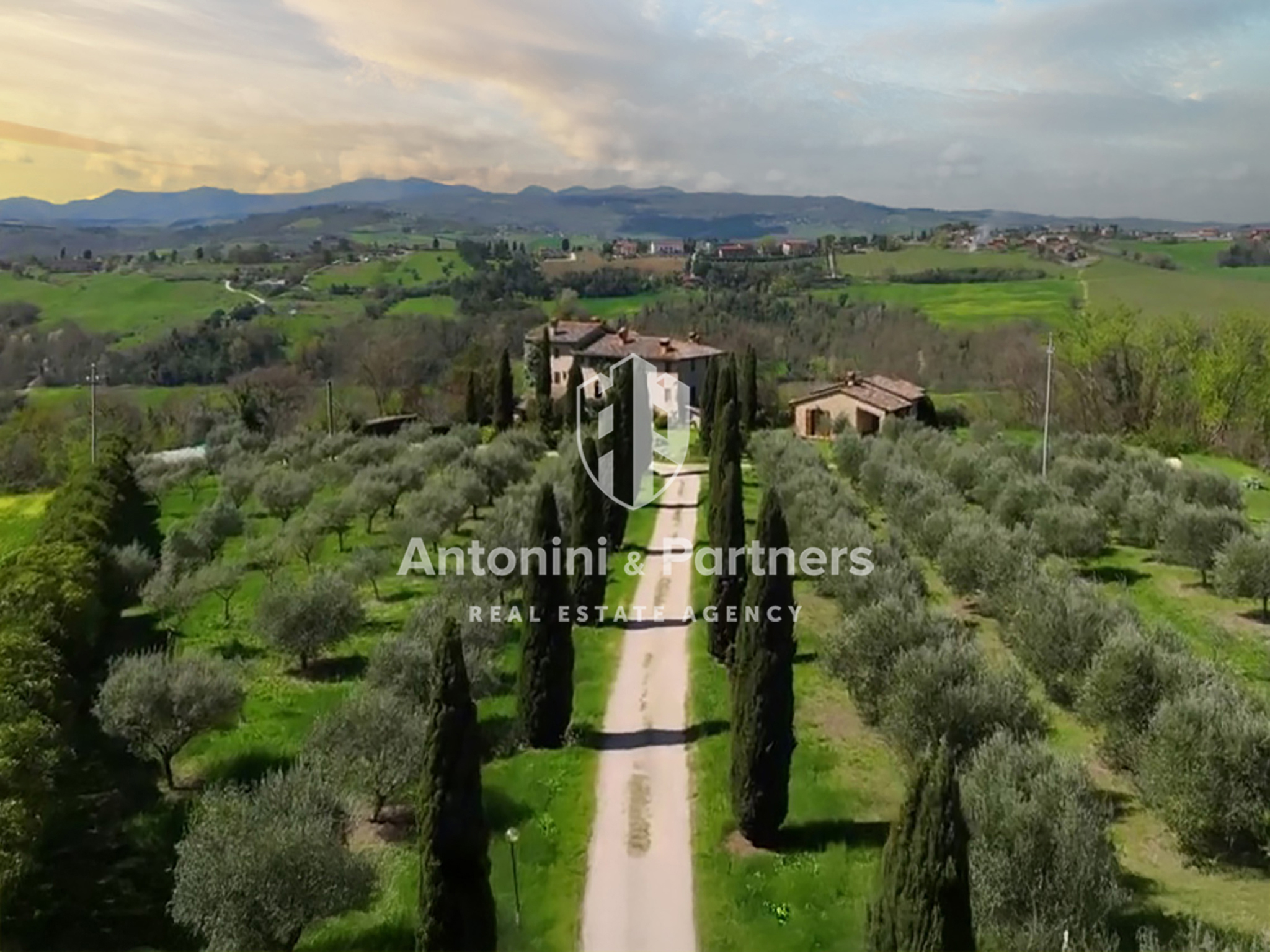 Casa indipendente con giardino in localit� chioano, Todi