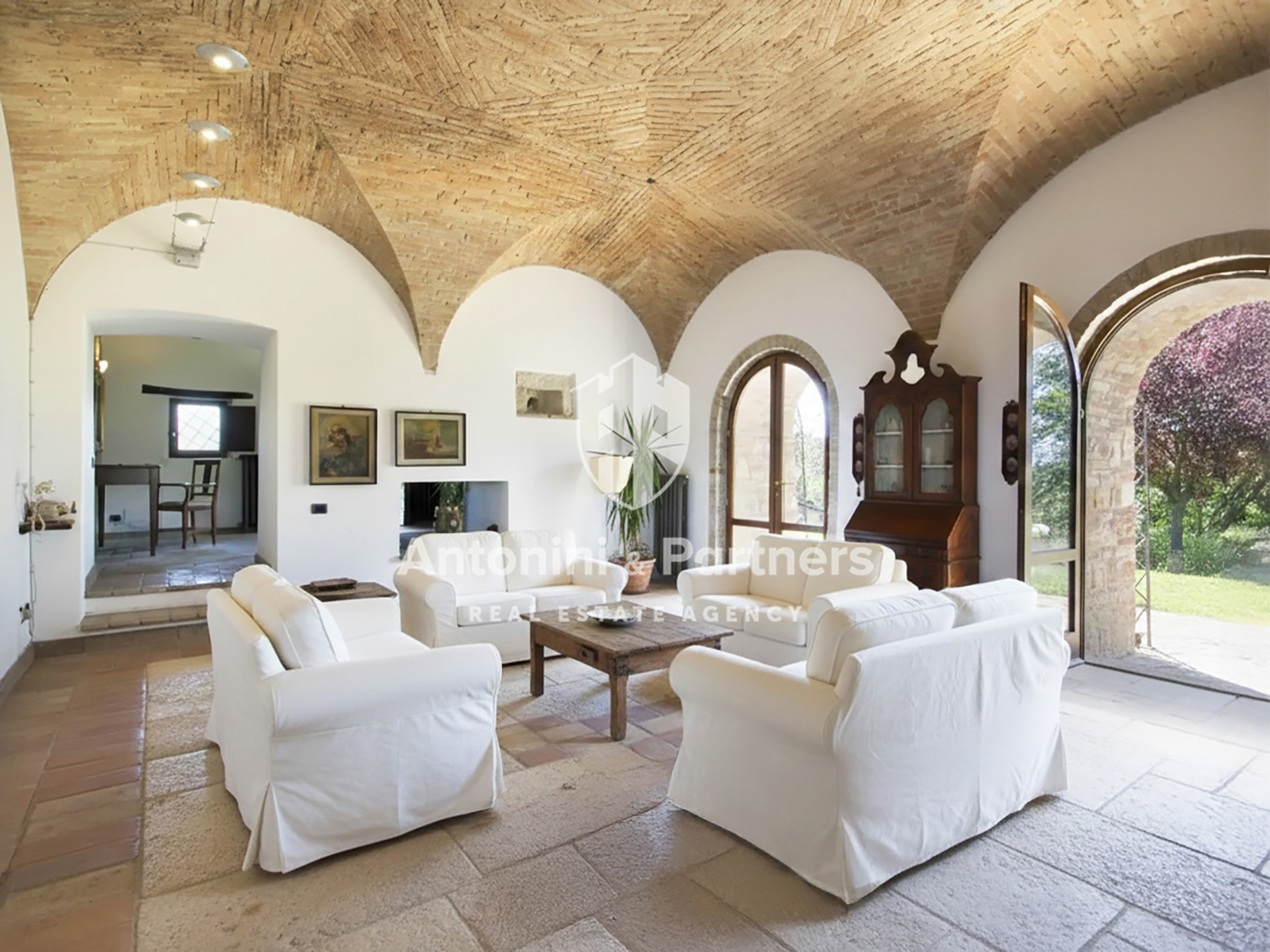 Casa indipendente con giardino in localit� chioano, Todi