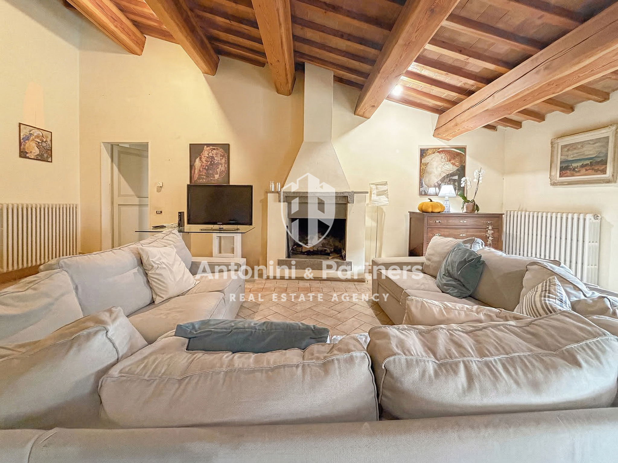 Appartamento con terrazzo in via giacomo matteotti, Todi