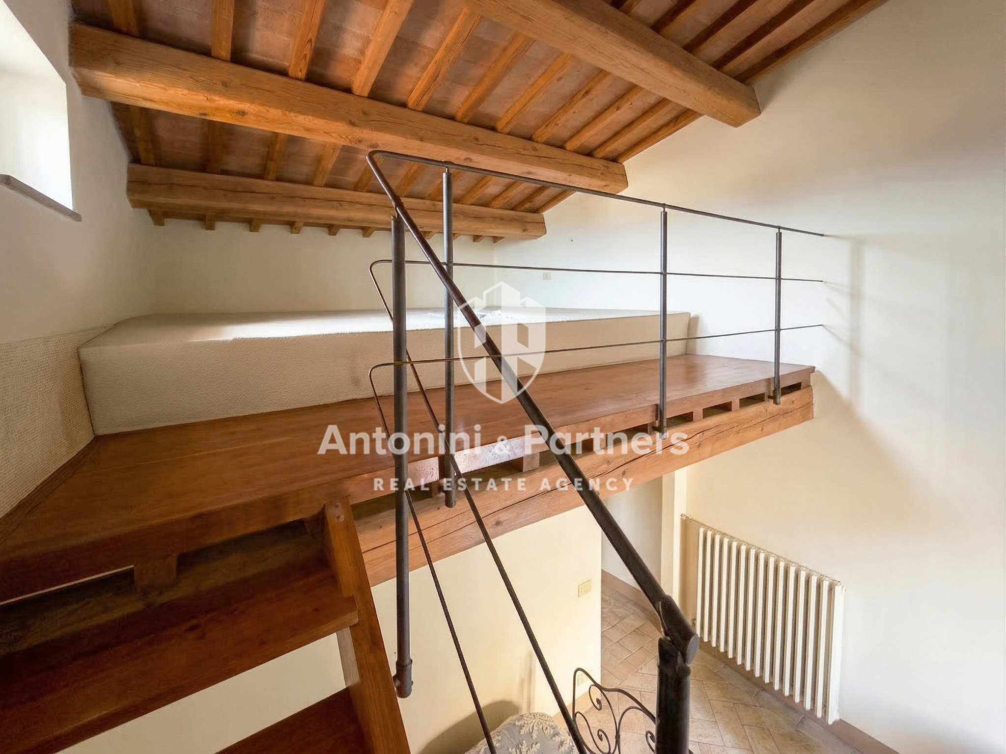 Appartamento con terrazzo in via giacomo matteotti, Todi