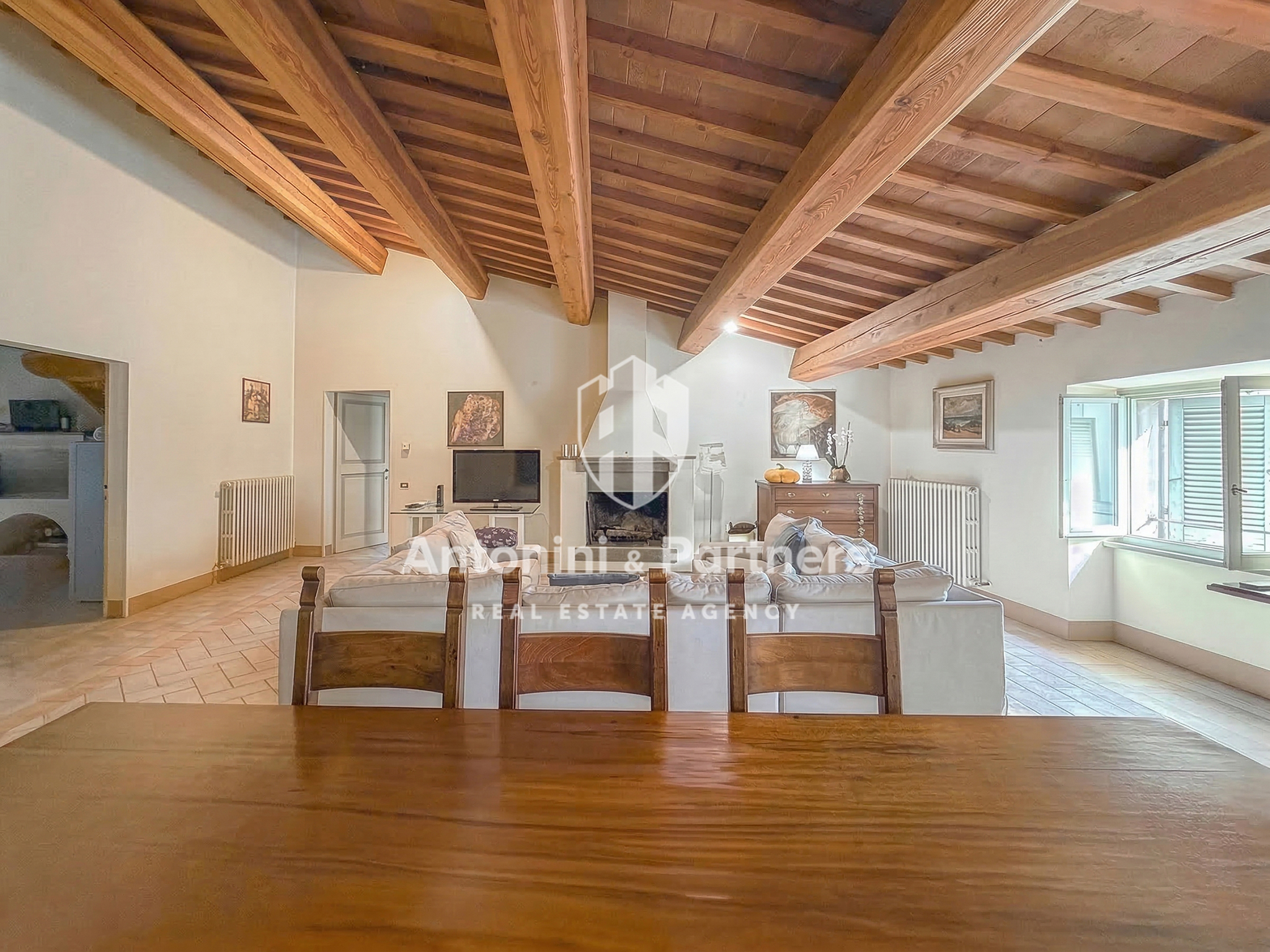 Appartamento con terrazzo in via giacomo matteotti, Todi